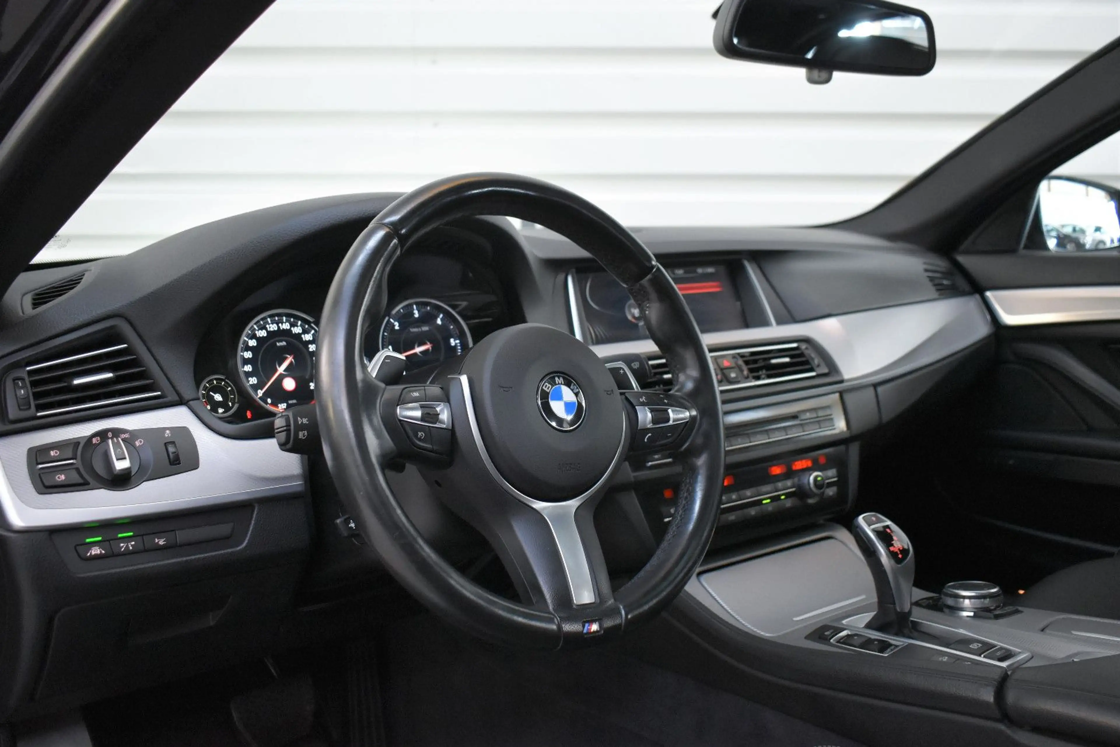 BMW 535 d xDrive+M-Sportpaket+Softclose+HeadUp+Voll — photo 5