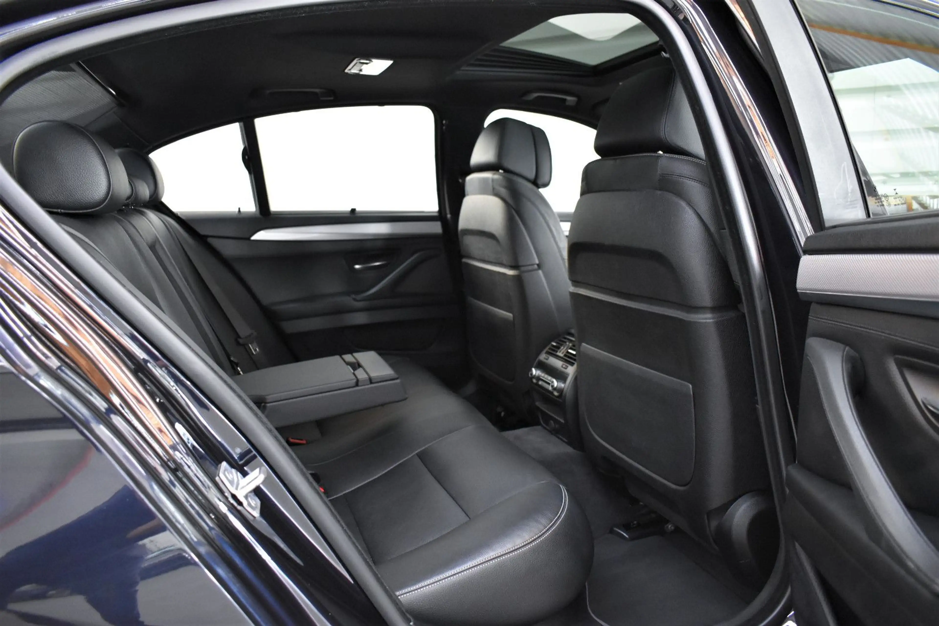 BMW 535 d xDrive+M-Sportpaket+Softclose+HeadUp+Voll — photo 8
