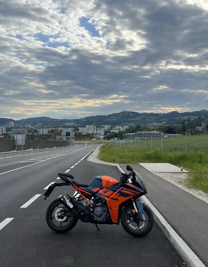 KTM RC 390 NEUWERTIG // A2 Tauglich inkl. Zubehör Blu/Azzurro - 2