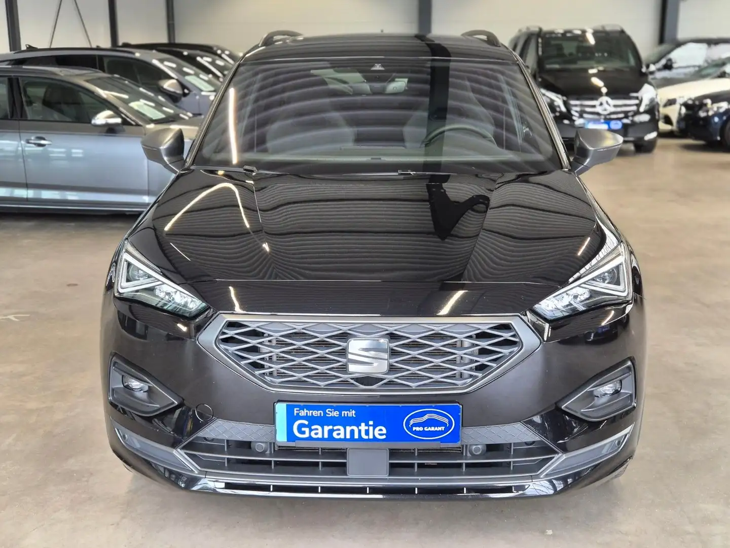 SEAT Tarraco TARRACO FR 2.0 TDI 4D LED PANO AHK ACC 7-SITZER Fekete - 2