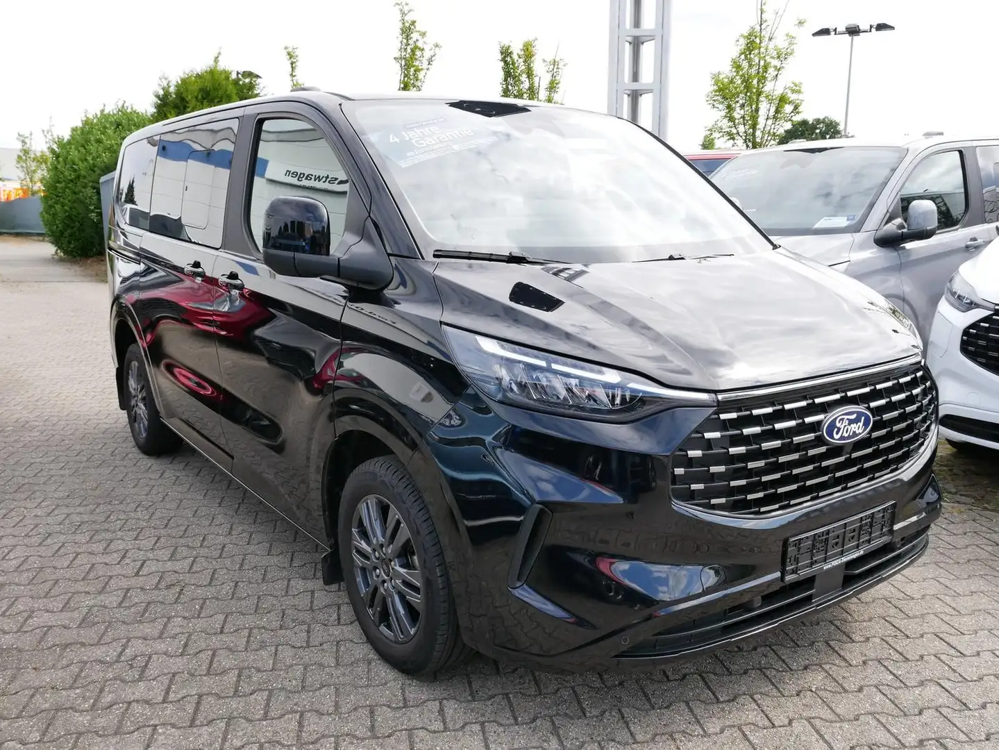 Ford Tourneo Custom 320 L1 Titanium  X AWD AHK Negro - 2