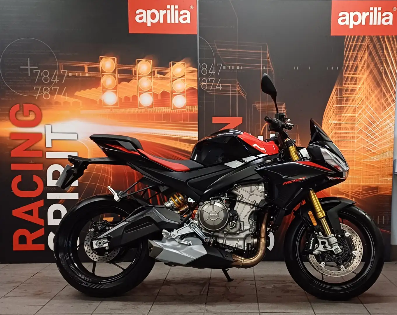 Aprilia Tuono Noir - 2