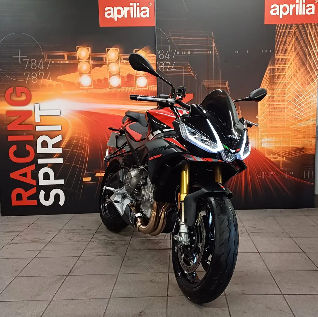 Aprilia Tuono Noir - 1