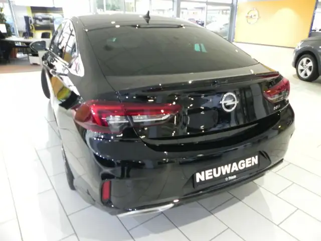 Opel Insignia view 6