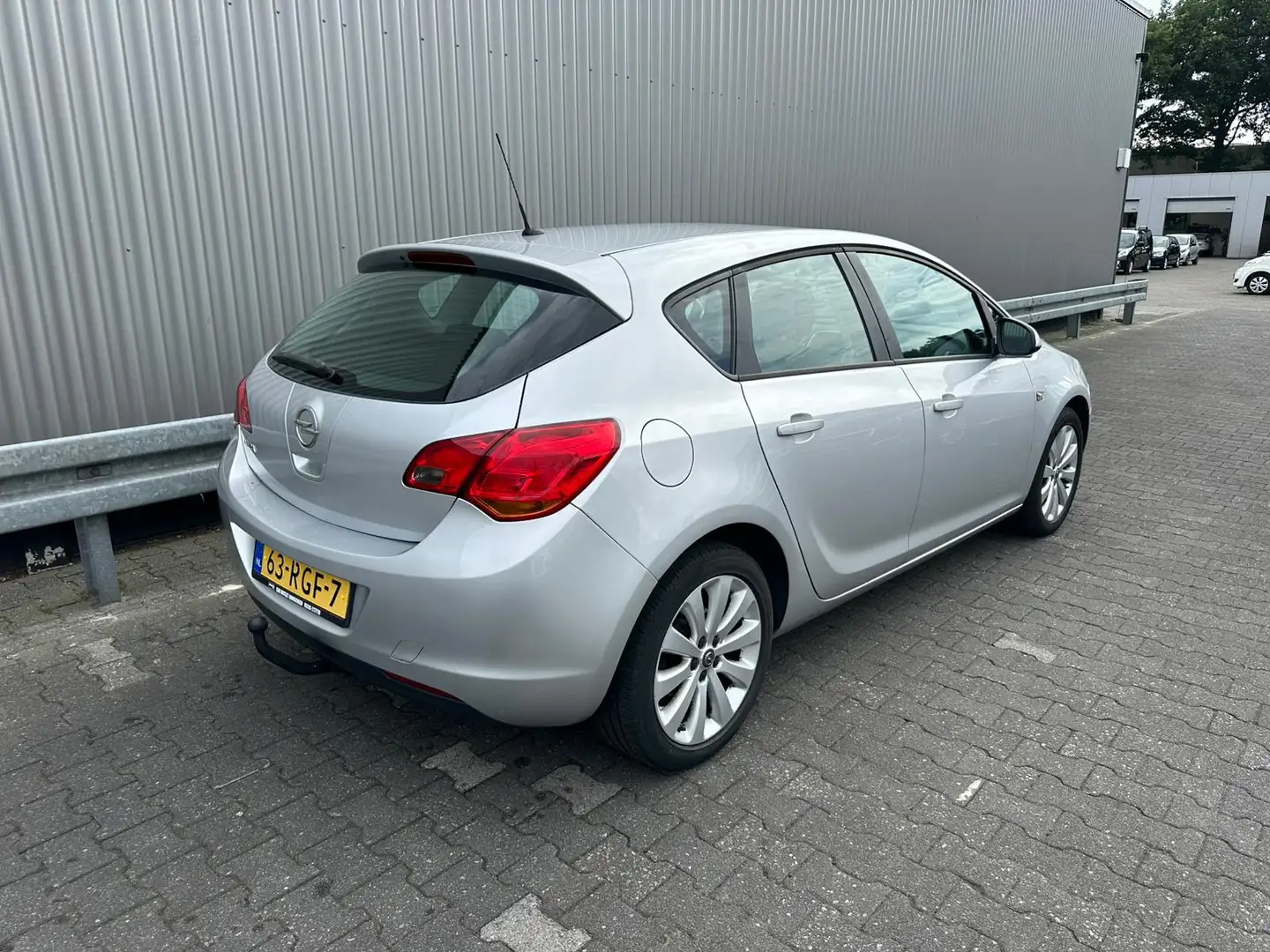 Opel Astra 1.6 Edition Airco Cruise LM Trekhaak --Inruil Moge Grijs - 2