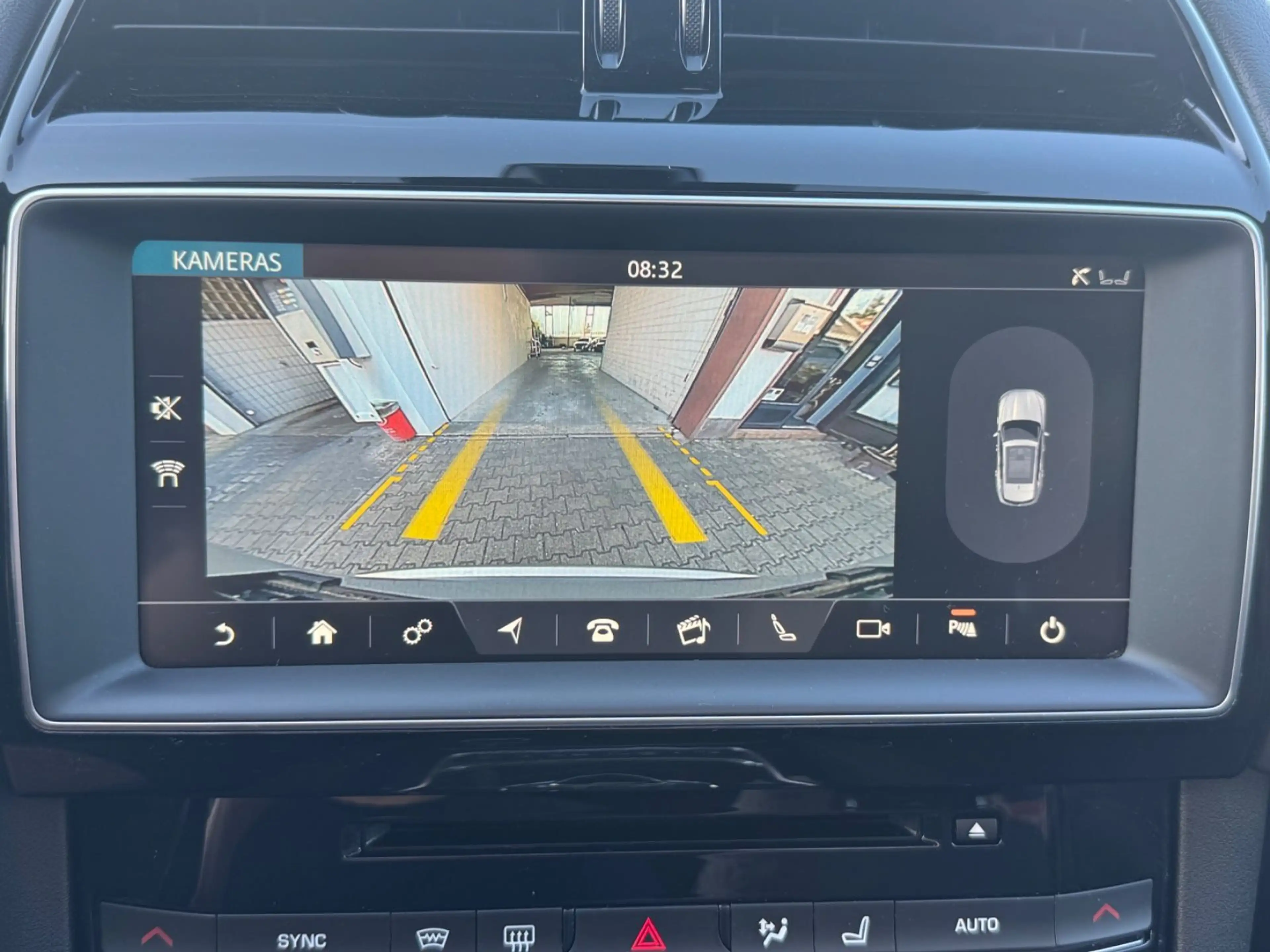 Jaguar F-Pace F-PACE Pure AWD | LED | NAVI | CAM — photo 13