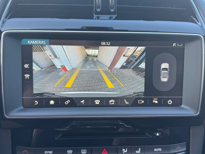 Jaguar F-Pace F-PACE Pure AWD | LED | NAVI | CAM — photo 13