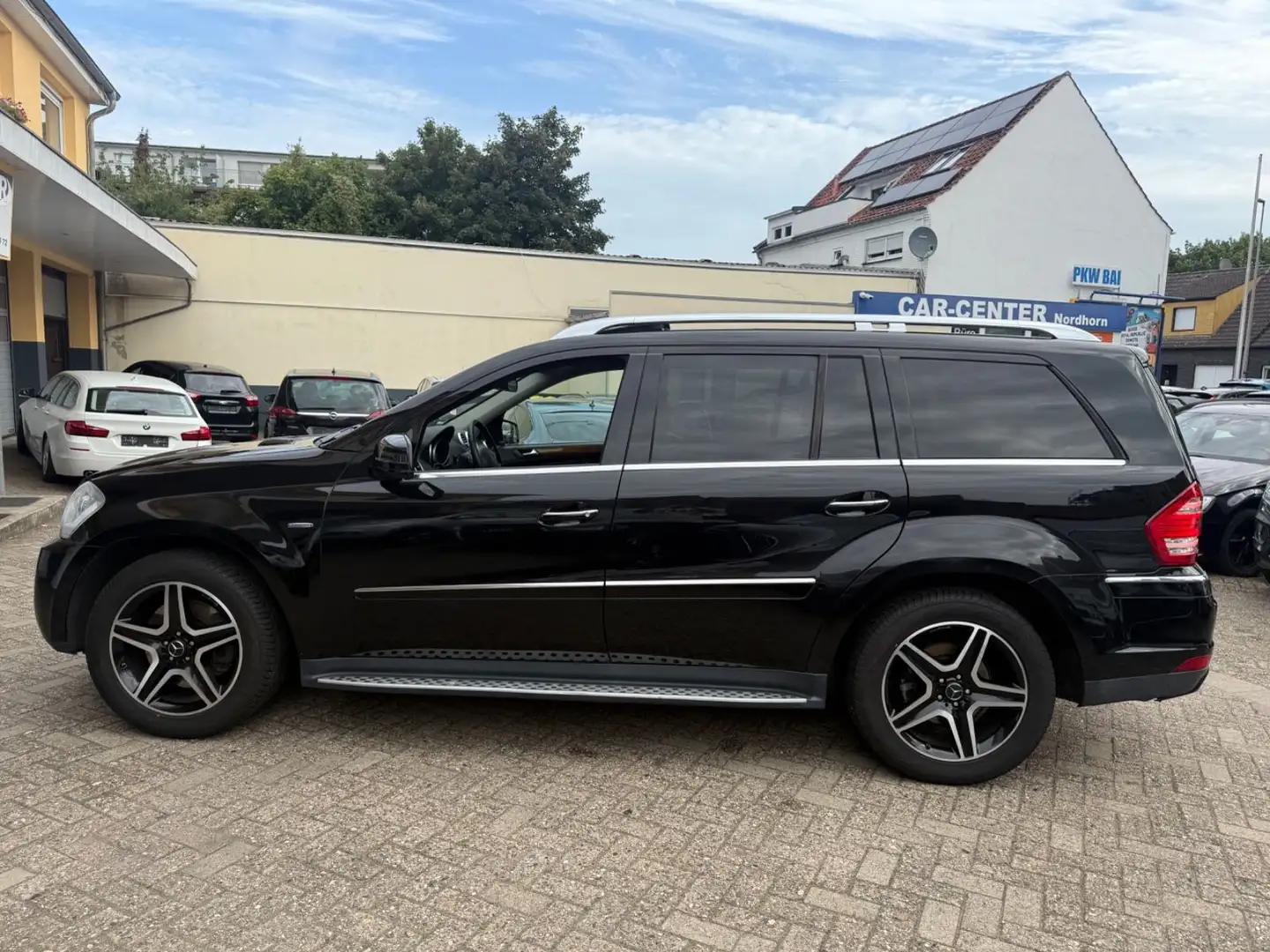 Mercedes-Benz GL 350 CDI BlueEfficiency 4Matic*7SITZER*ESGD*** Schwarz - 2
