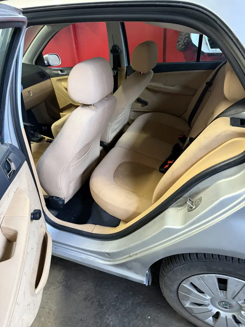 Skoda Fabia Comfort 1,9 SDI Silber - 1