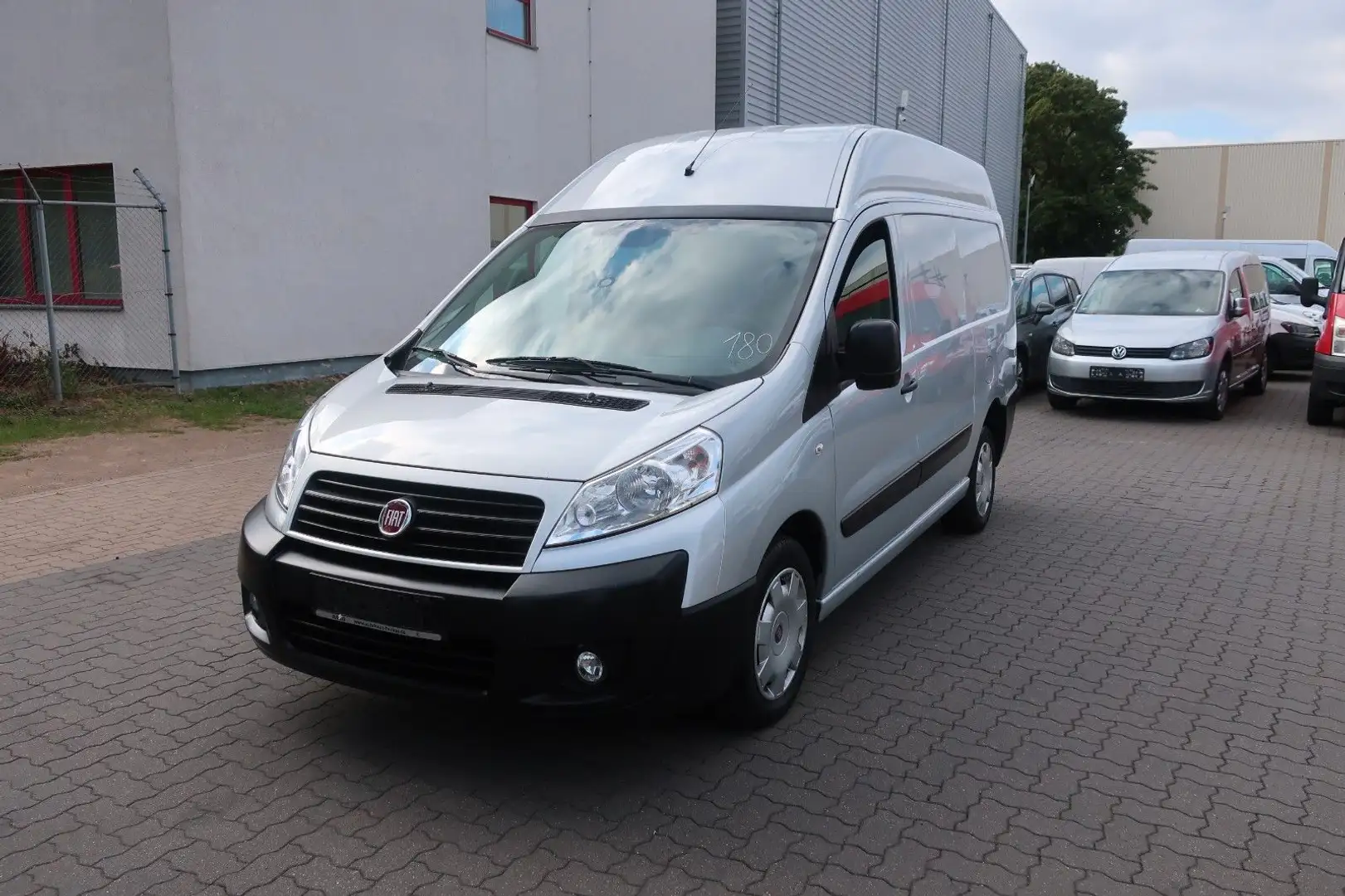 Fiat Scudo Hochdach/ 2.Hand/Klima / AHK / PDC/ FN:198 Braun - 1