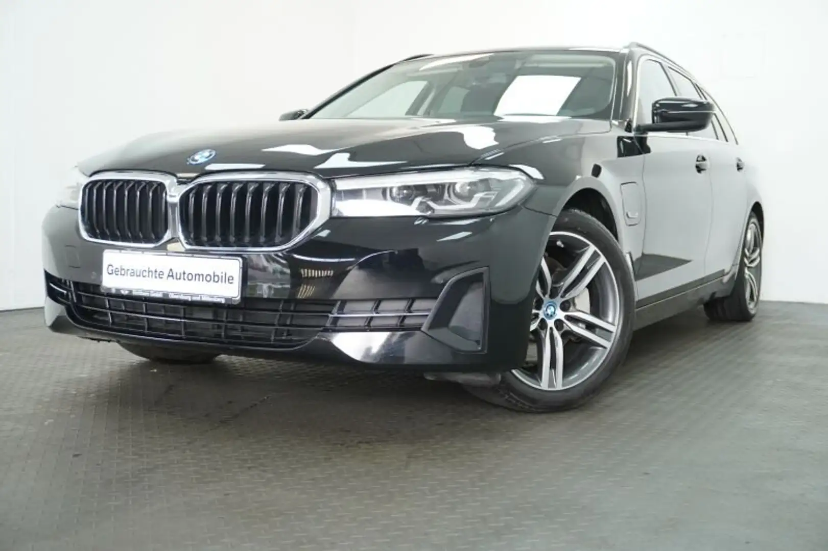 BMW 520 e Touring *AHK.SPORTSITZE.NAVI* Schwarz - 2