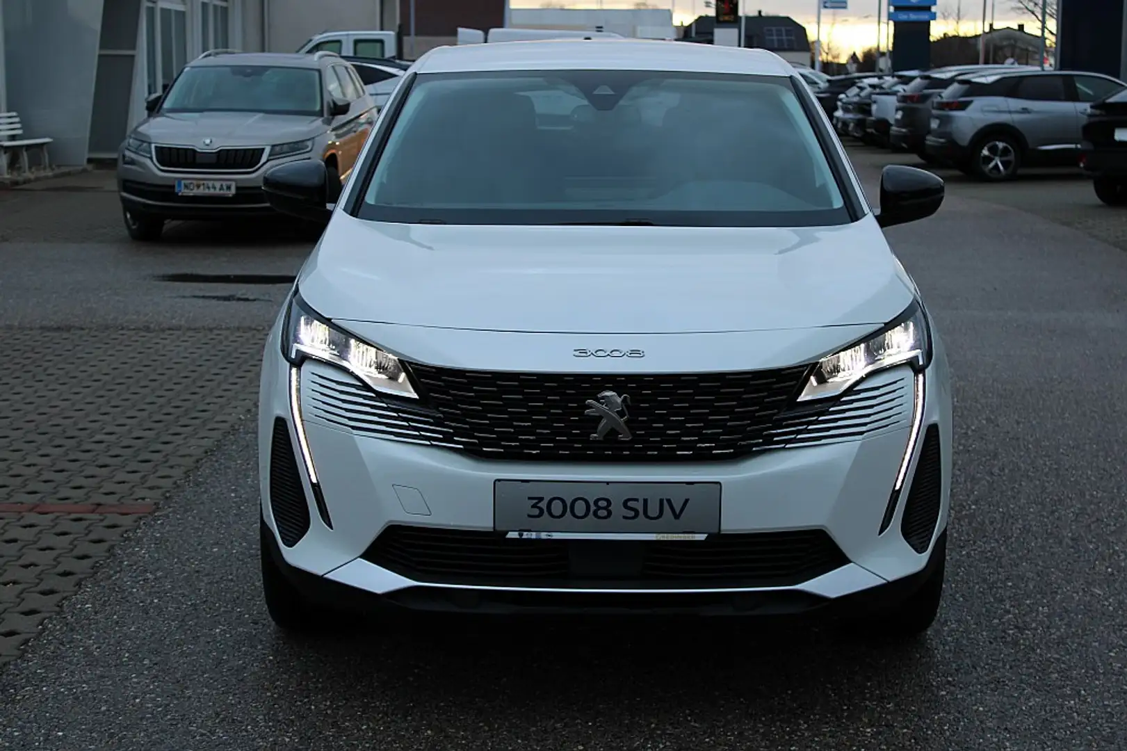 Peugeot 3008 PureTech 130 EAT8 Allure Pack Weiß - 2