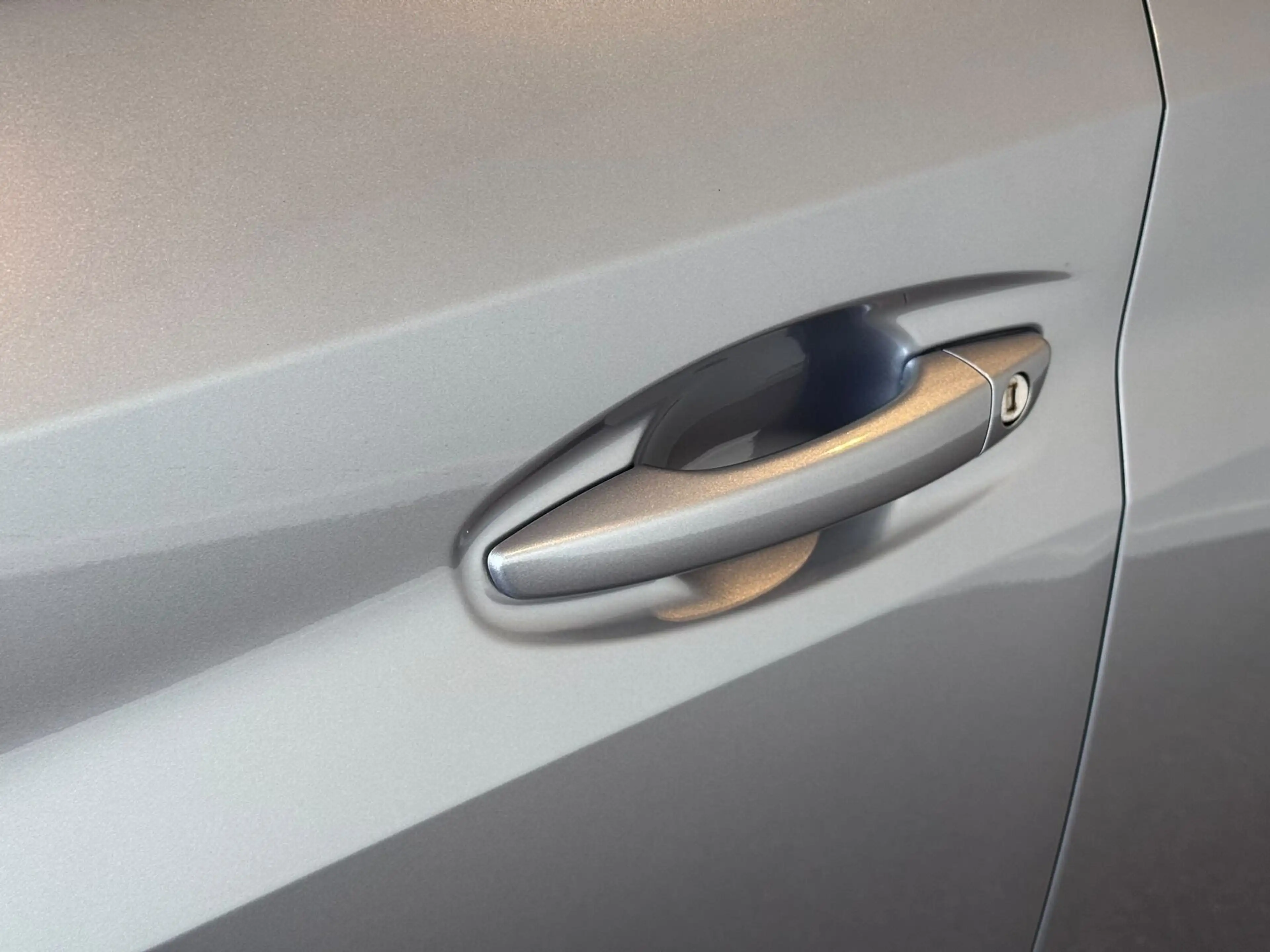 Peugeot e-208 EV Active Pack 50 kWh — photo 11