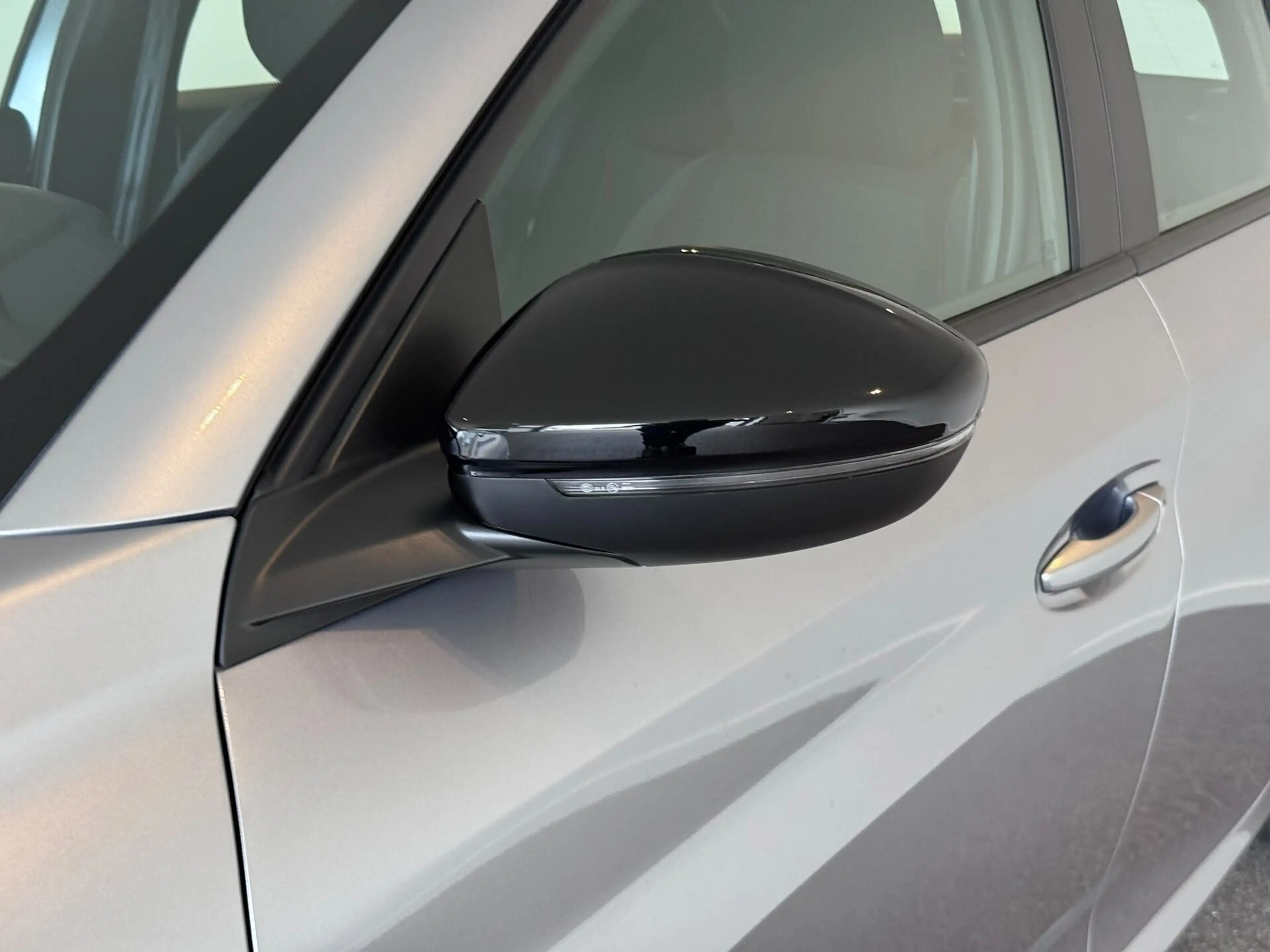 Peugeot e-208 EV Active Pack 50 kWh — photo 10