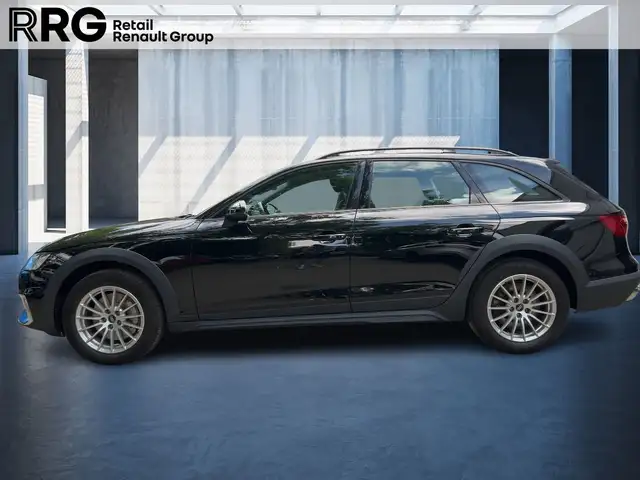 Audi A4 Allroad view 2