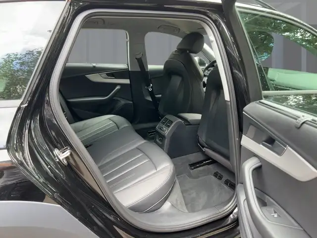 Audi A4 Allroad view 9