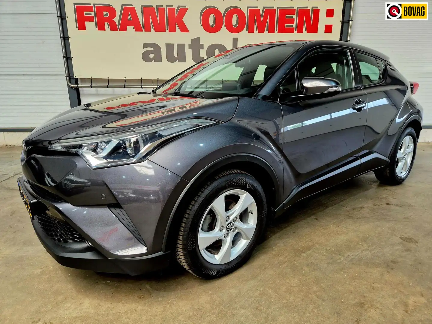 Toyota C-HR 1.2 116PK Active + OH historie|Keyless|Trekhaak|Na Grijs - 1