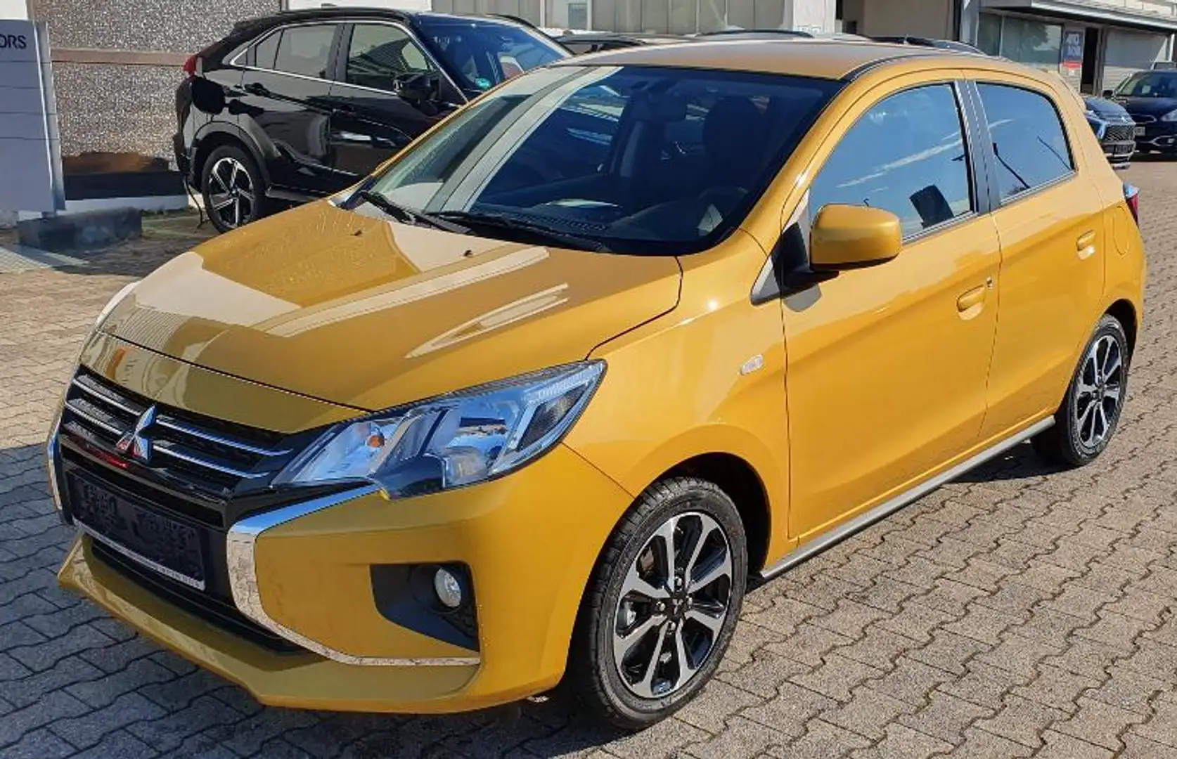 Mitsubishi Space Star Select+ 1.2 MIVEC ClearTec 5-Gang Jaune - 1
