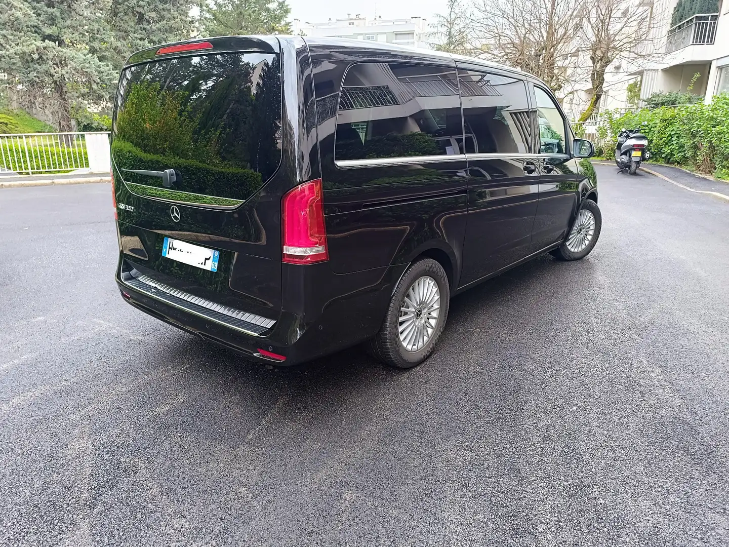 Mercedes-Benz EQV 300 300 Long AVANTGARDE - 7900km - 2024 Noir - 2