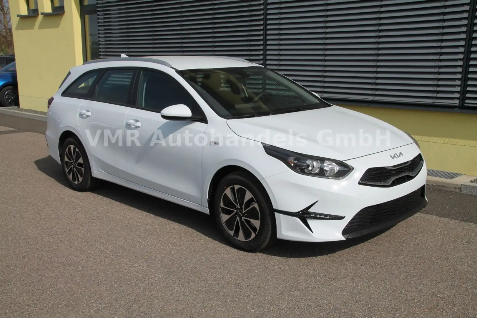 Kia Ceed SW / cee'd SW 1.5 T-GDi Autom.*SONDERPREIS* Weiß - 2