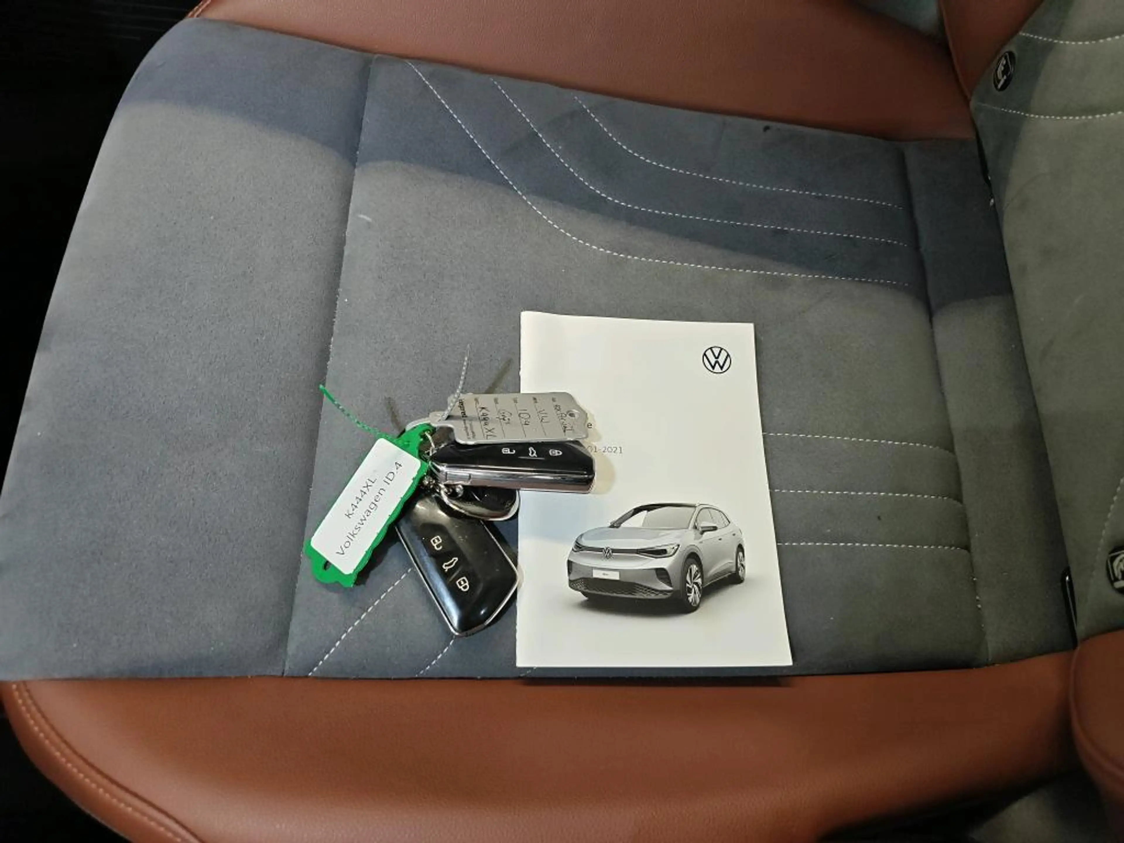 Volkswagen ID.4 1ST 77 kWh (92% SOH) I TREKHAAK I STOELVERWARMING — photo 9