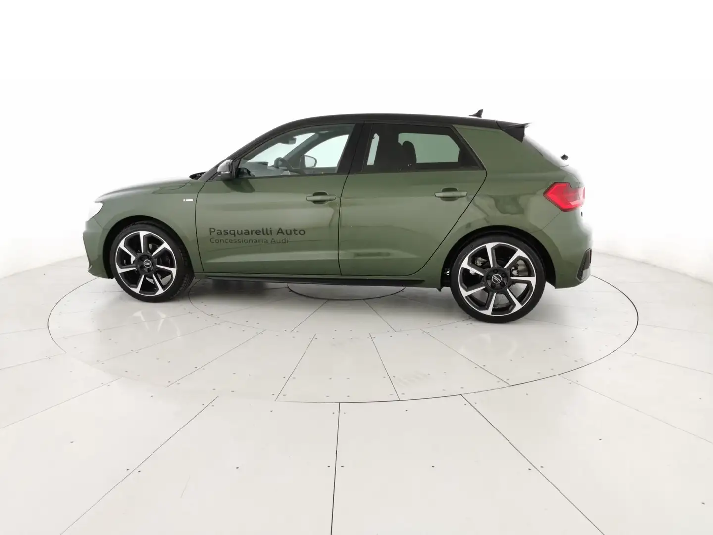 Audi A1 Sportback 30 1.0 tfsi Identity Black 116cv Verde - 2