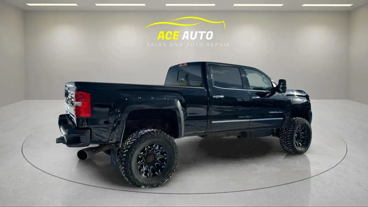 GMC Sierra 3500HD снимка GMC Sierra 3500HD