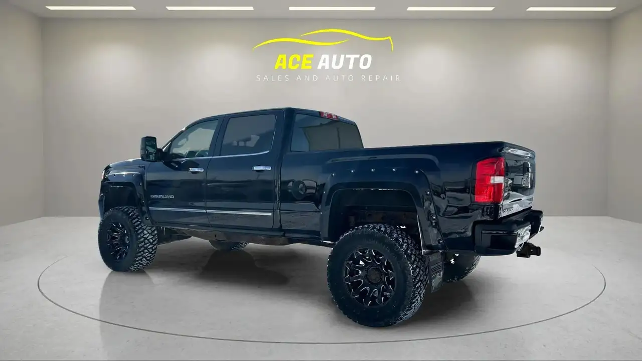GMC Sierra 3500HD снимка GMC Sierra 3500HD
