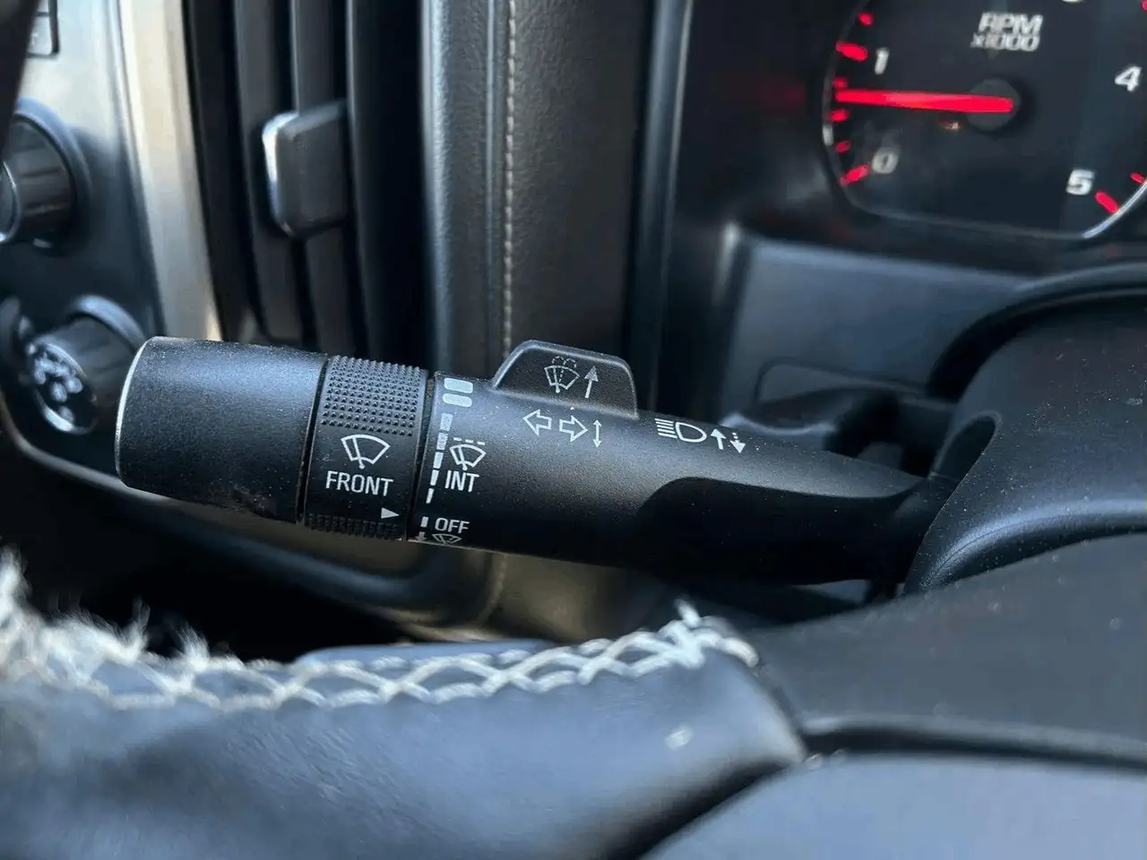 GMC Sierra 3500HD снимка GMC Sierra 3500HD