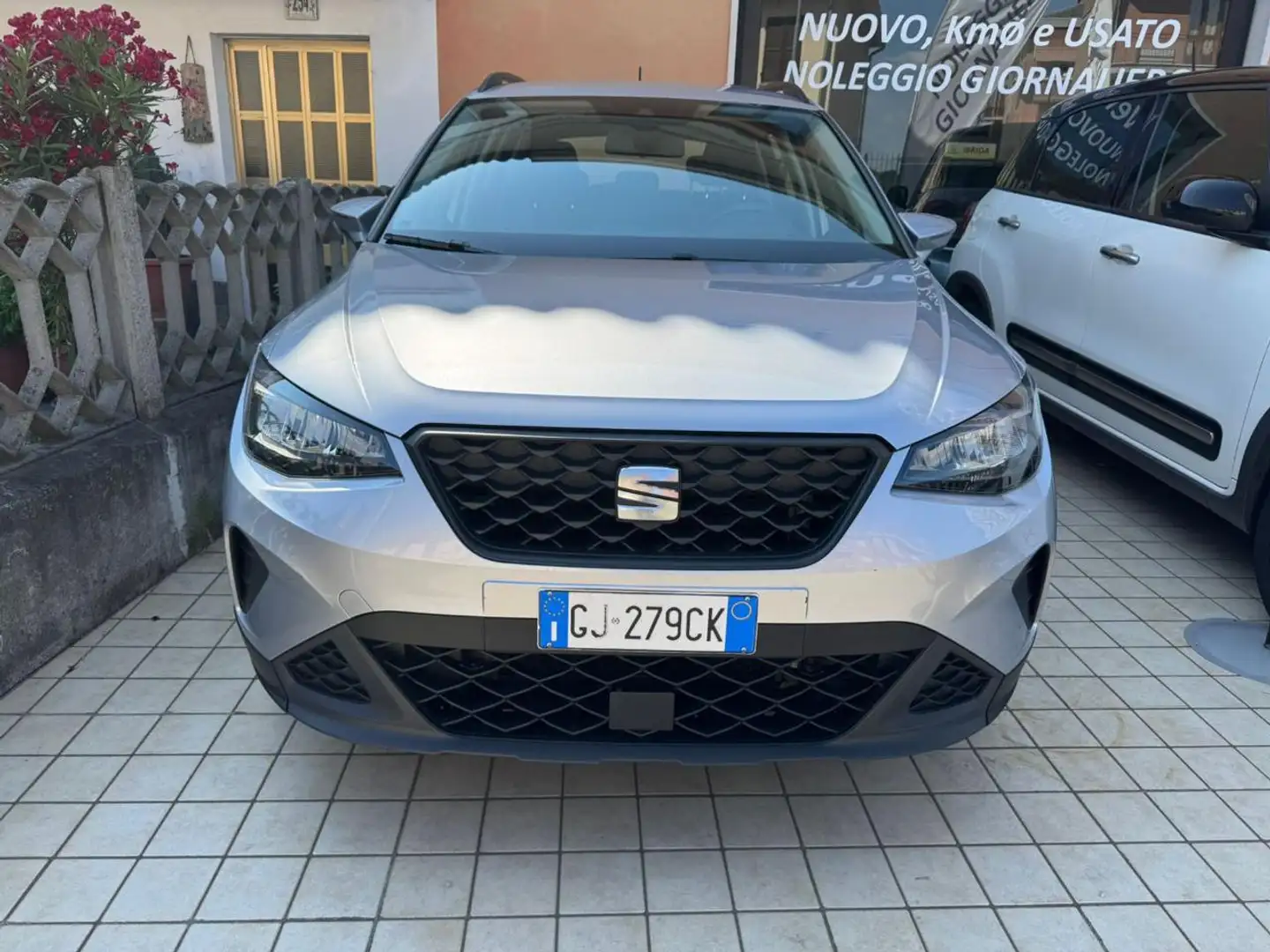 SEAT Arona 1.0 EcoTSI Style Gris - 1