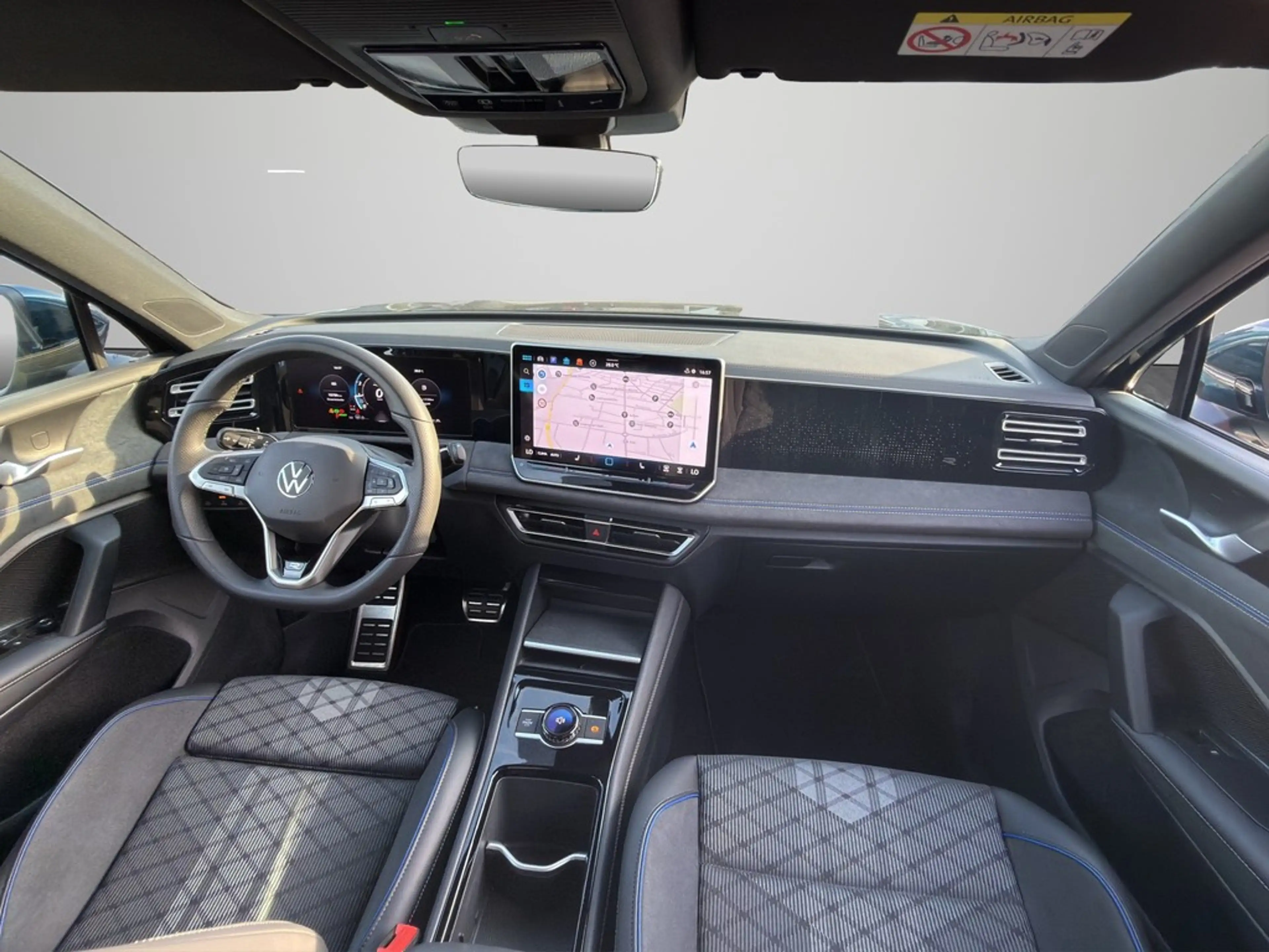 Volkswagen Tiguan 1.5 eTSI R-Line *PANO*STANDHEIZUNG*ACC*DCC*MATRIX* — photo 8