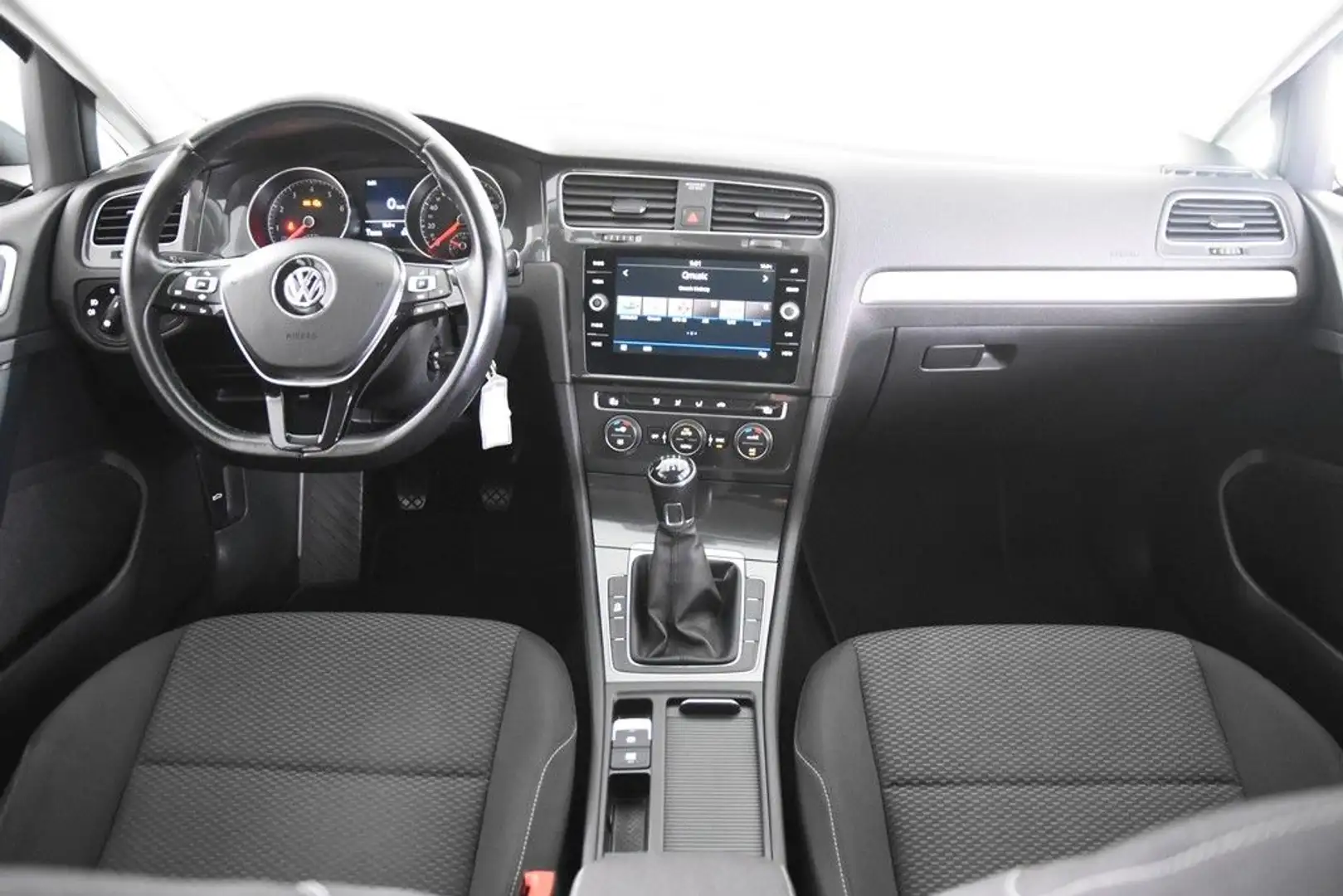 Volkswagen Golf 1.0 TSI *Navi*Carplay*Tempomat* Grau - 2