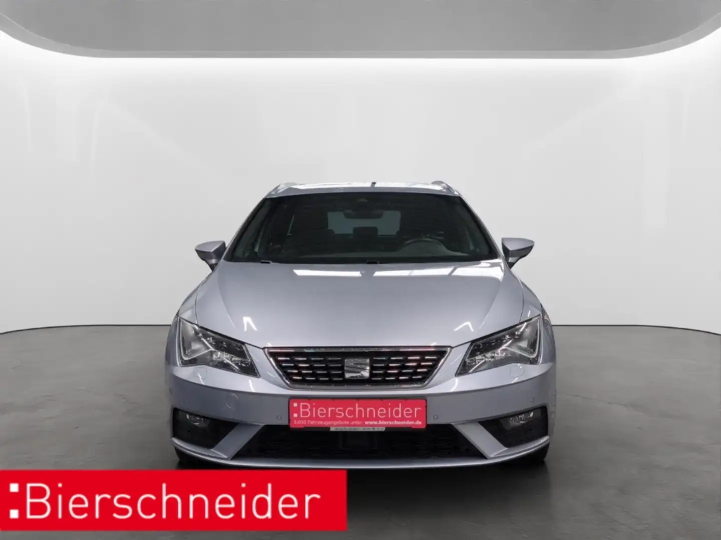 SEAT Leon Sportstourer 1.5 TSI DSG Xcellence LED NAVI AHK BE Silber - 2