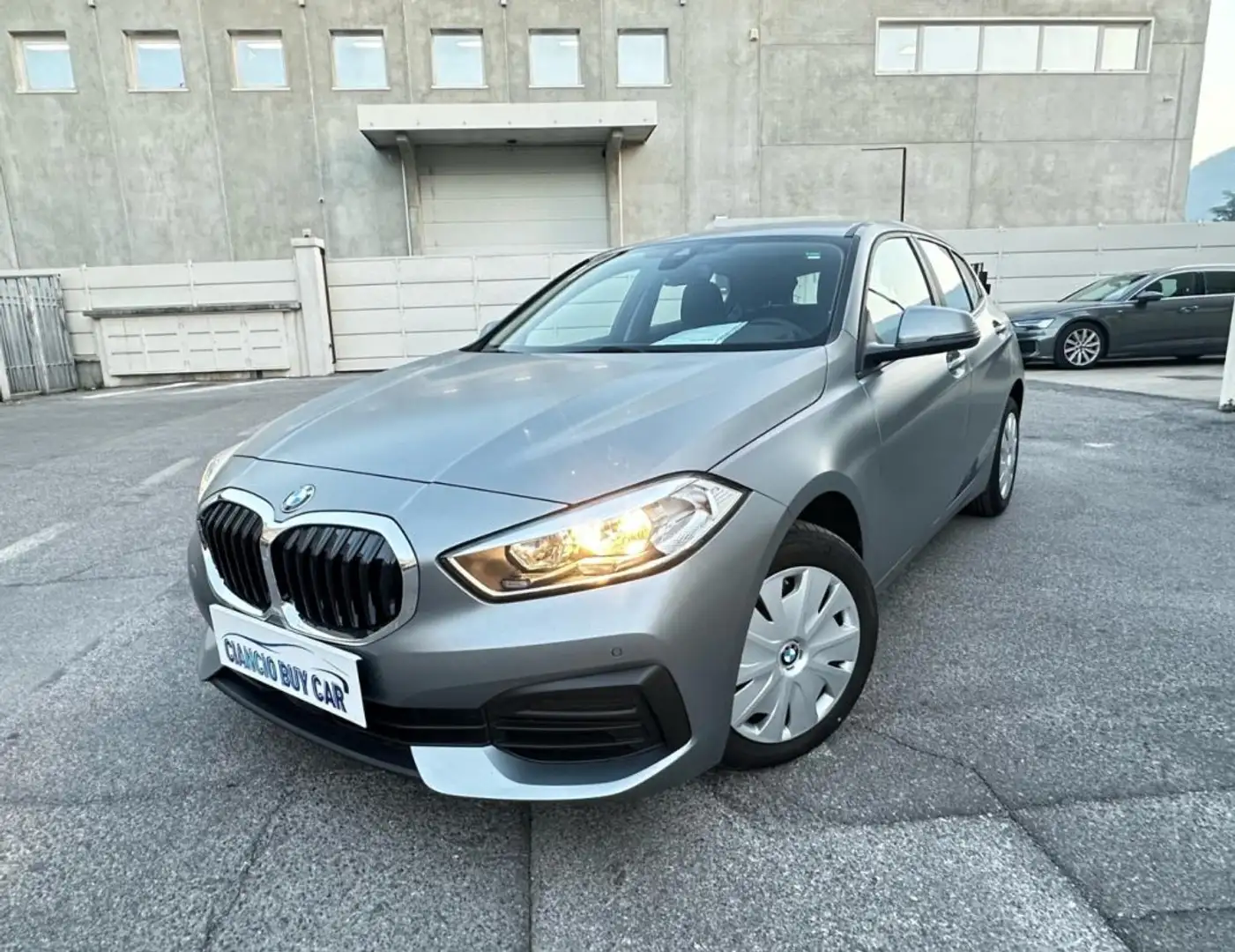 BMW 116 neopatentato Business  ULTIMO MODELLO Gris - 1