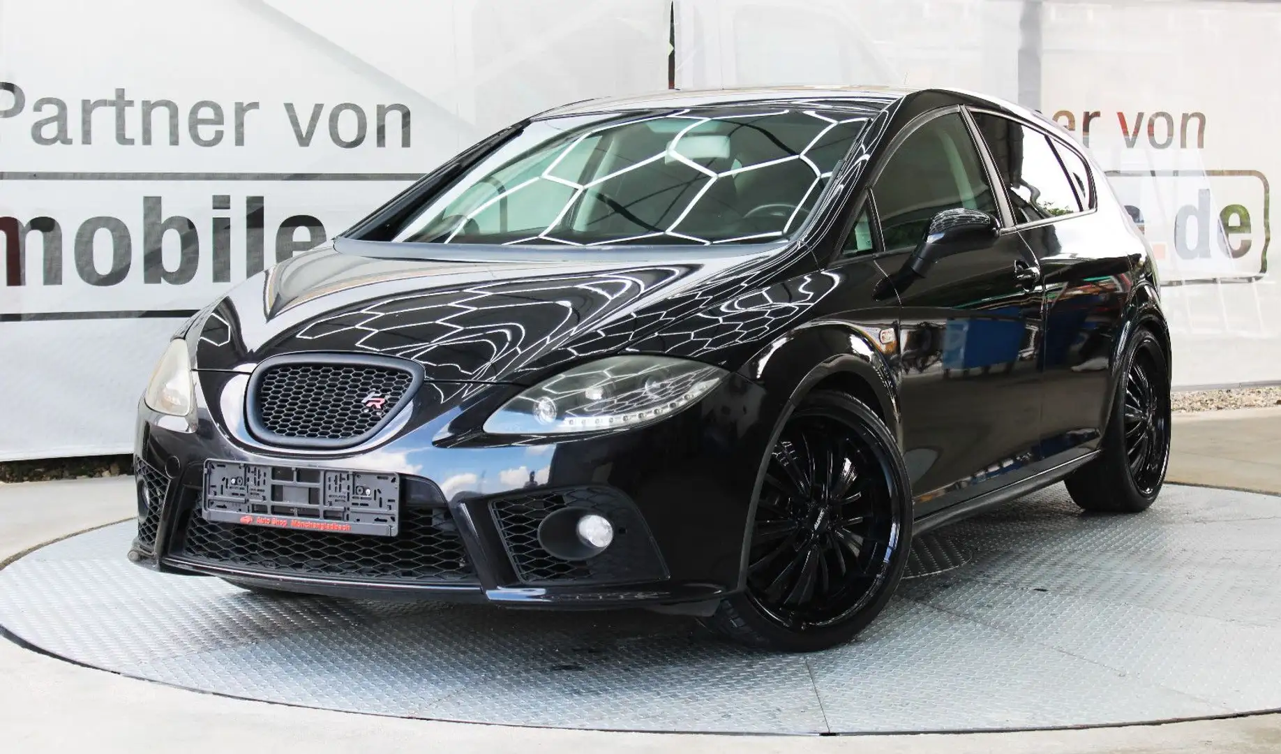 SEAT Leon FR *Inspektion Neu*Navi*Tempomat* Zwart - 1