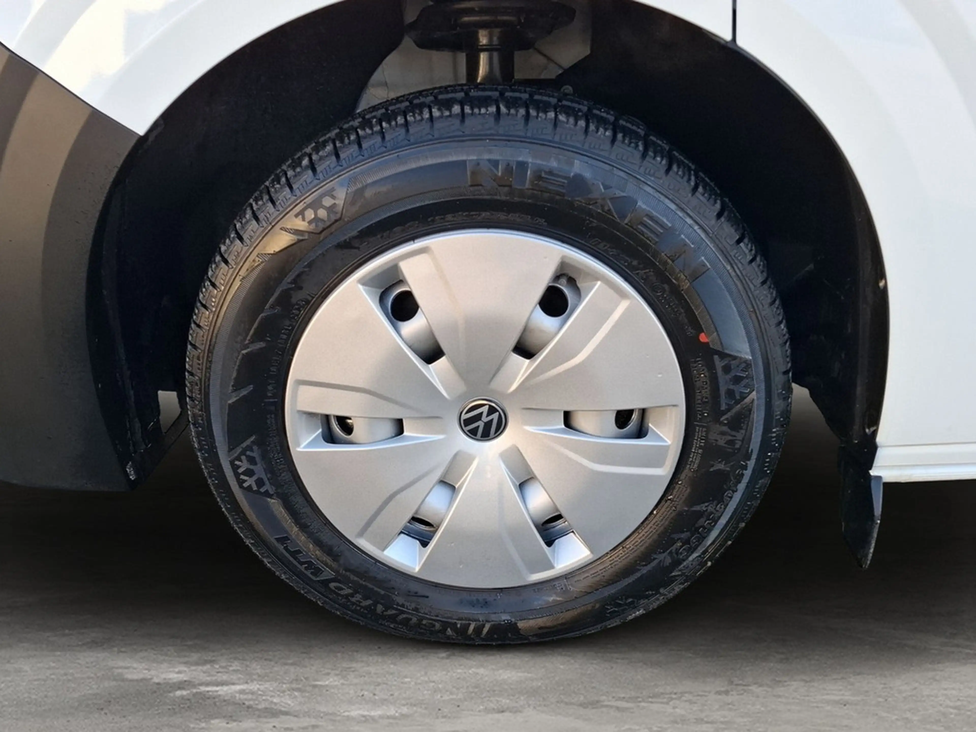 Volkswagen T7 Caravelle KR 2.0 TDI AUTOMATIK*9 SITZE*3-3-3* Klima — photo 14