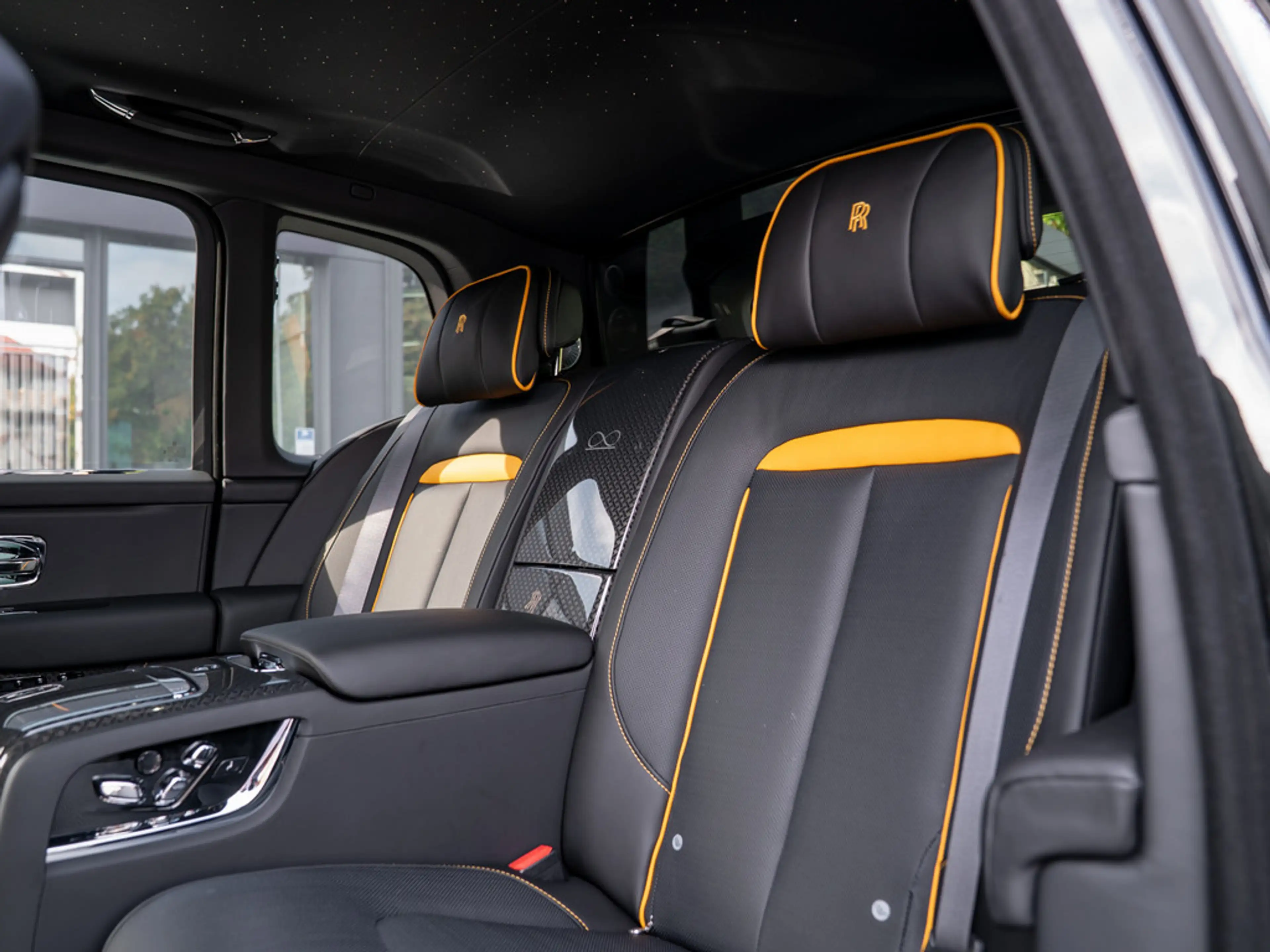 Rolls-Royce Cullinan Black Badge SERIES II + MY27 — photo 9