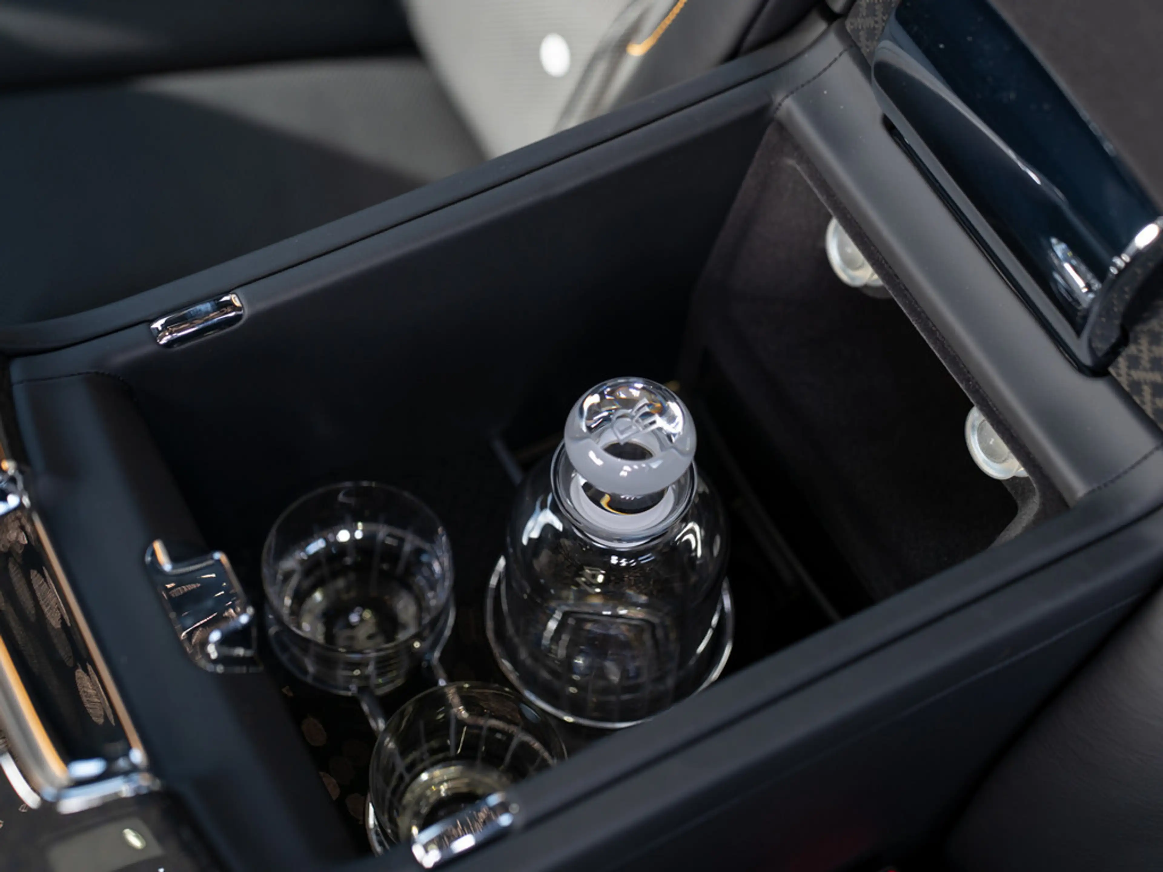 Rolls-Royce Cullinan Black Badge SERIES II + MY27 — photo 13