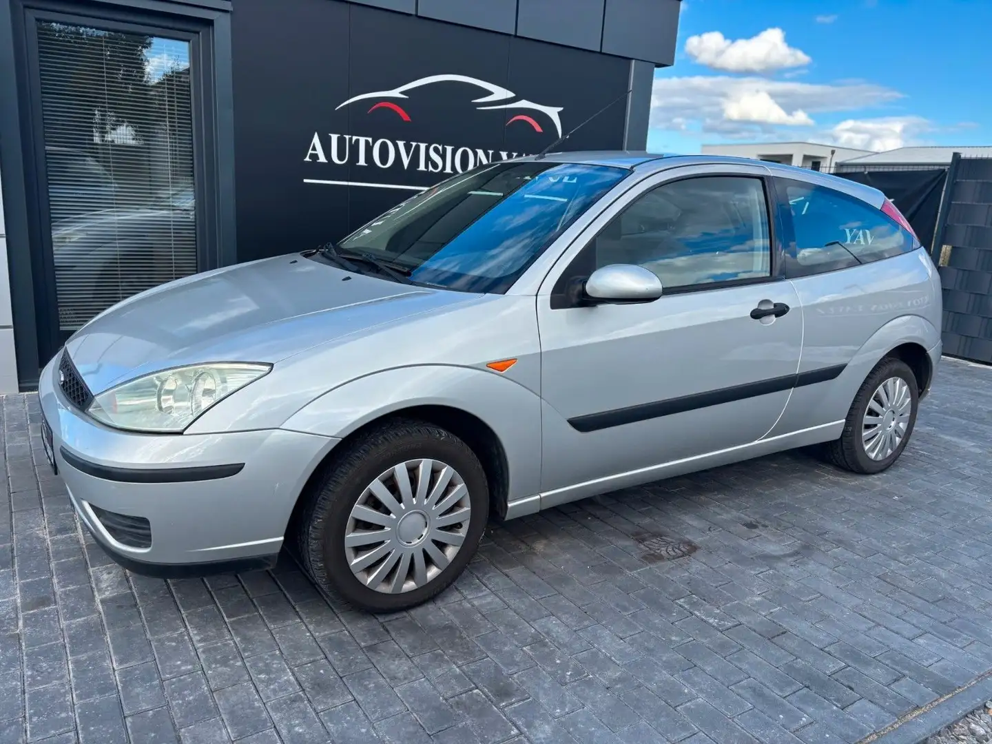 Ford Focus 1.4 Silber - 2