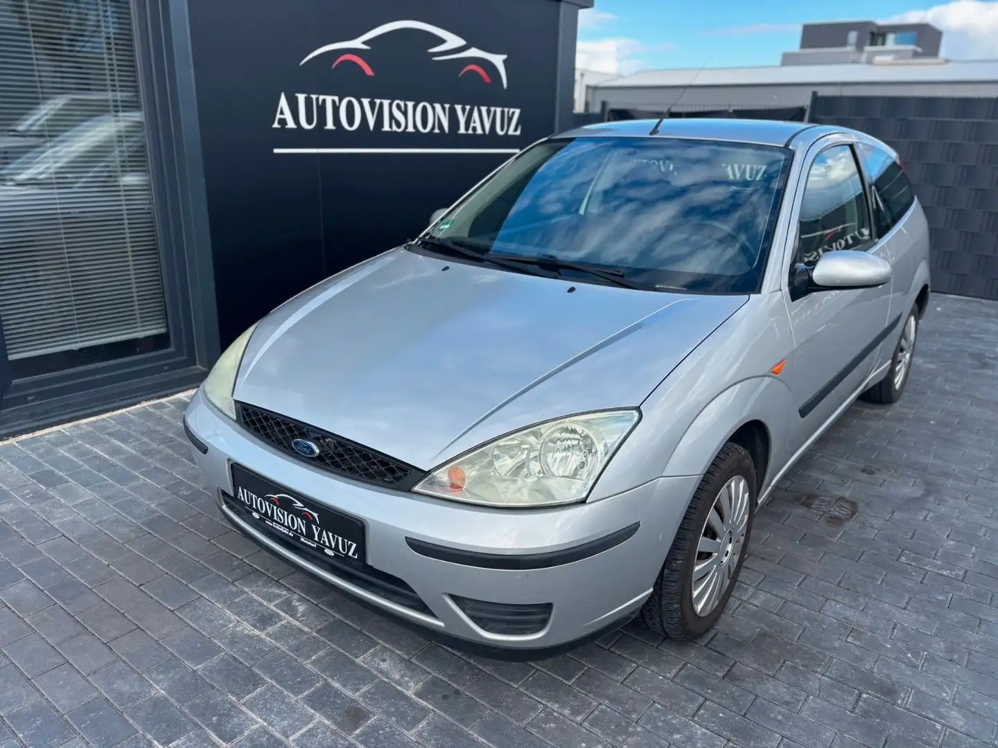 Ford Focus 1.4 Silber - 1