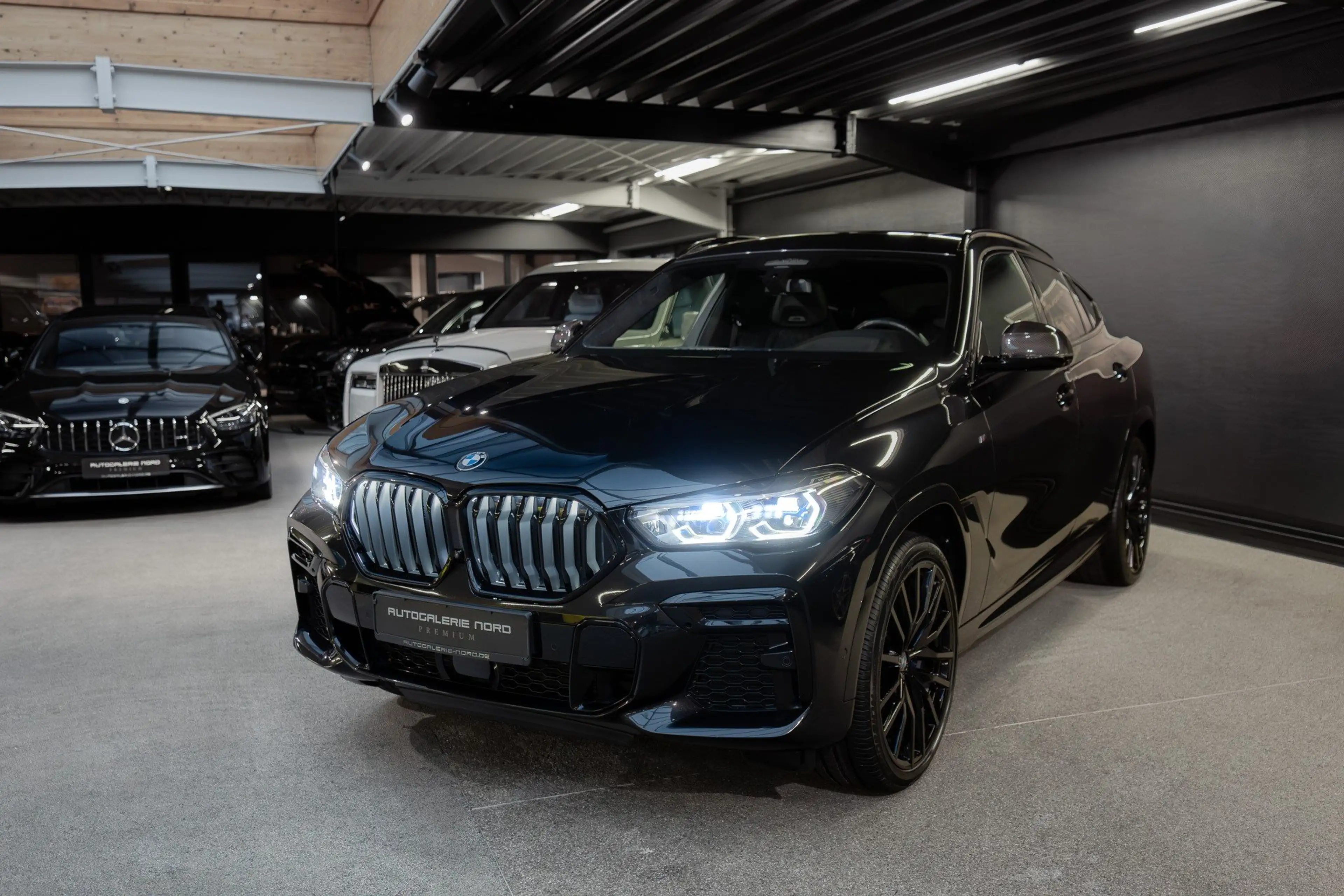 BMW X6 M 50i  Pano+HUD+Bowers and Wilkins — photo 2