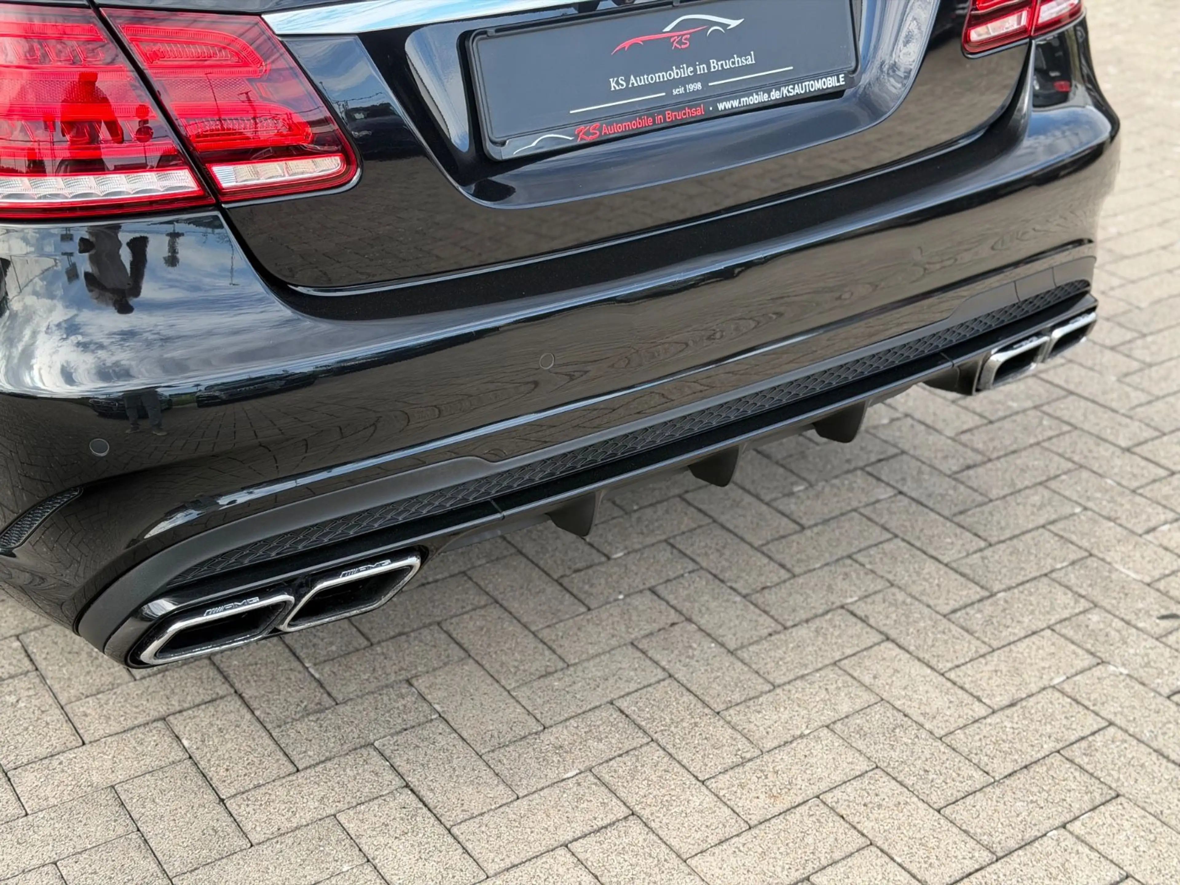 Mercedes-Benz E 63 AMG 4Matic *Pano*HK*Distronic*Original* — photo 40