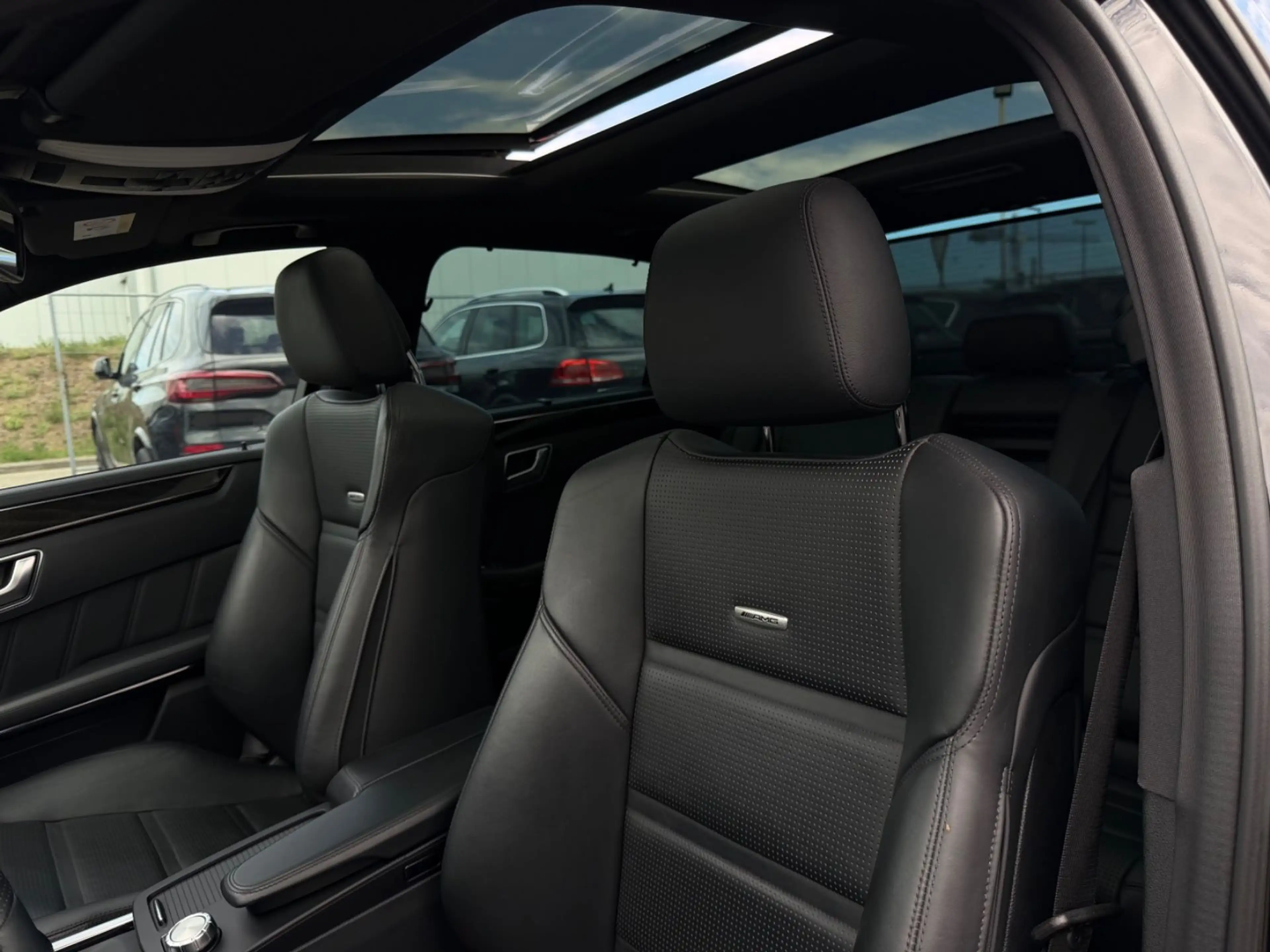 Mercedes-Benz E 63 AMG 4Matic *Pano*HK*Distronic*Original* — photo 13