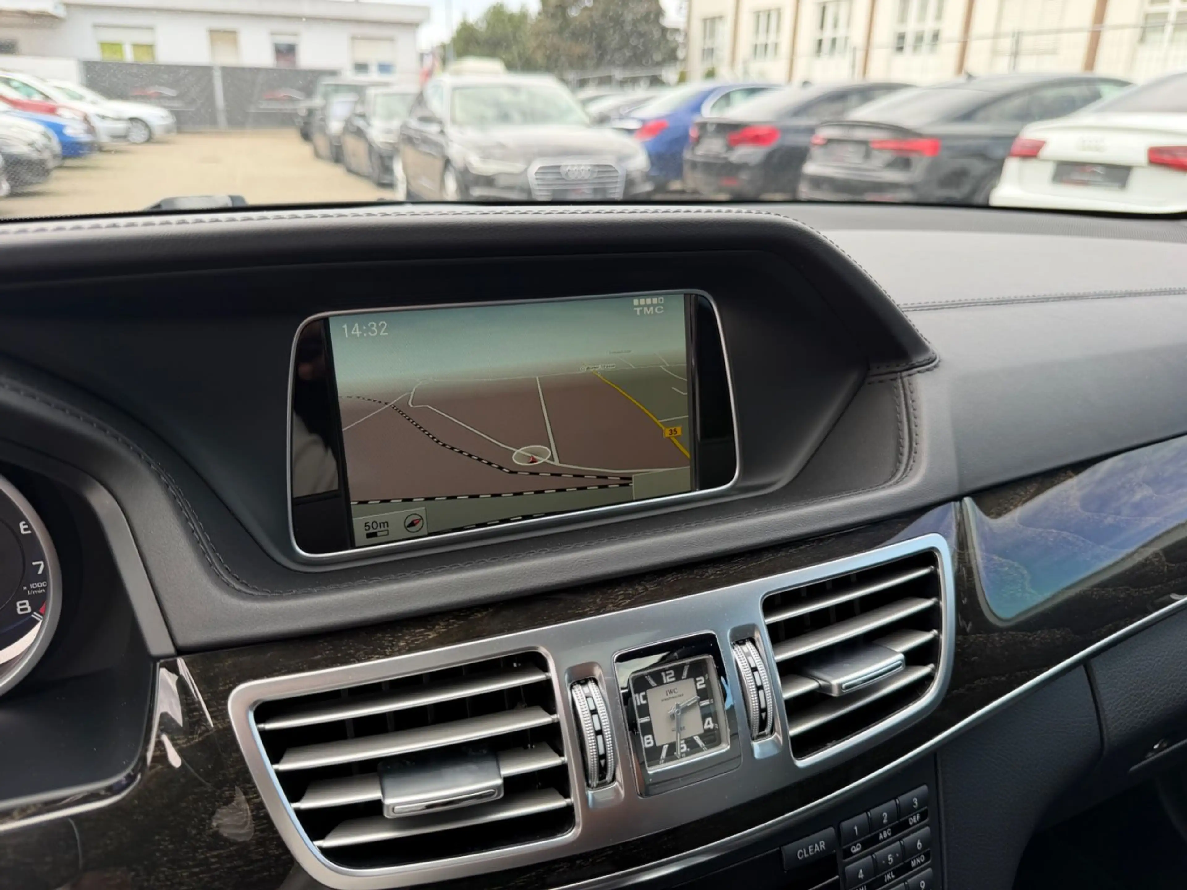 Mercedes-Benz E 63 AMG 4Matic *Pano*HK*Distronic*Original* — photo 26