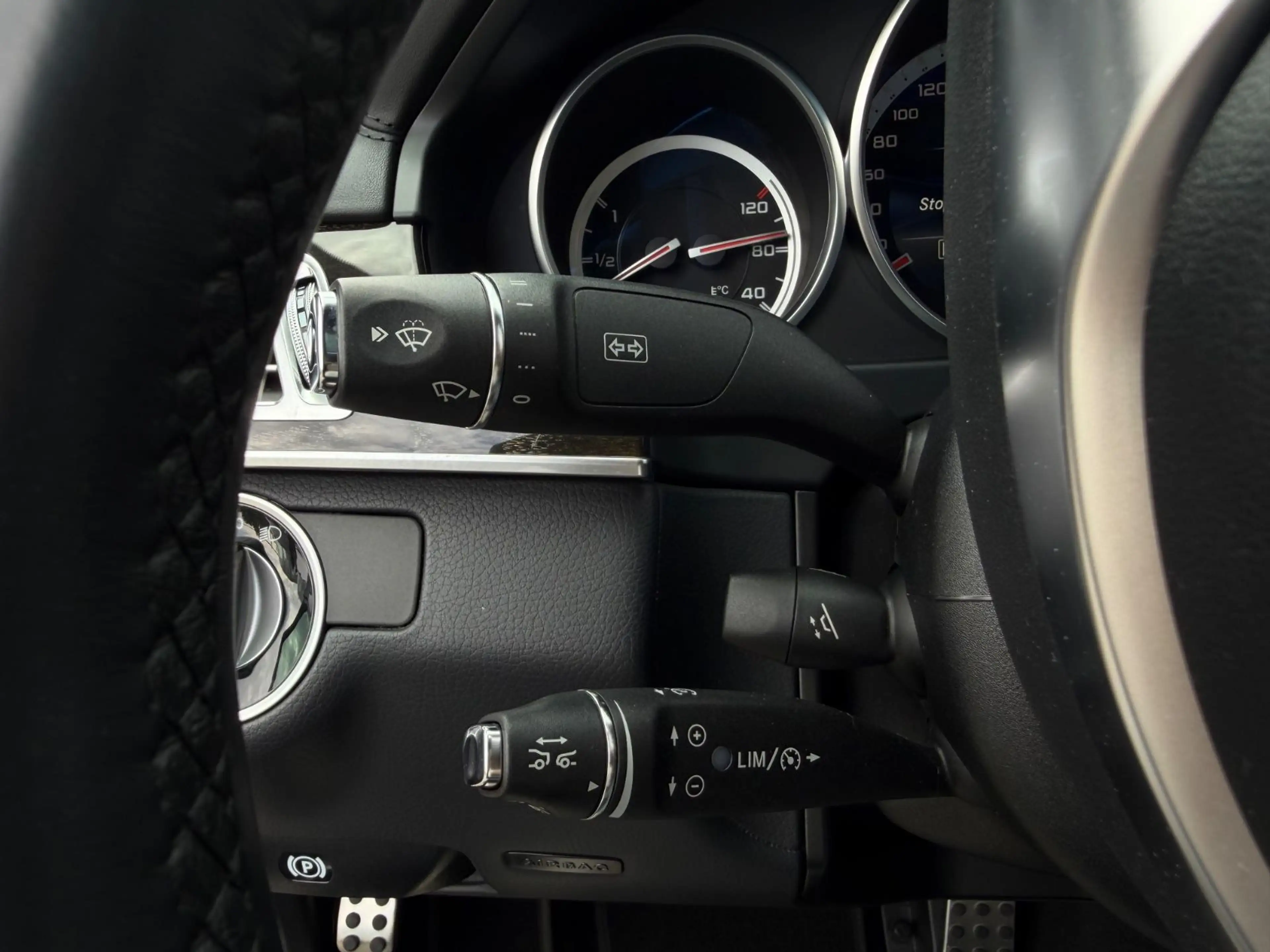 Mercedes-Benz E 63 AMG 4Matic *Pano*HK*Distronic*Original* — photo 24