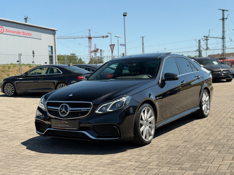 Mercedes-Benz E 63 AMG 4Matic *Pano*HK*Distronic*Original* — photo 12