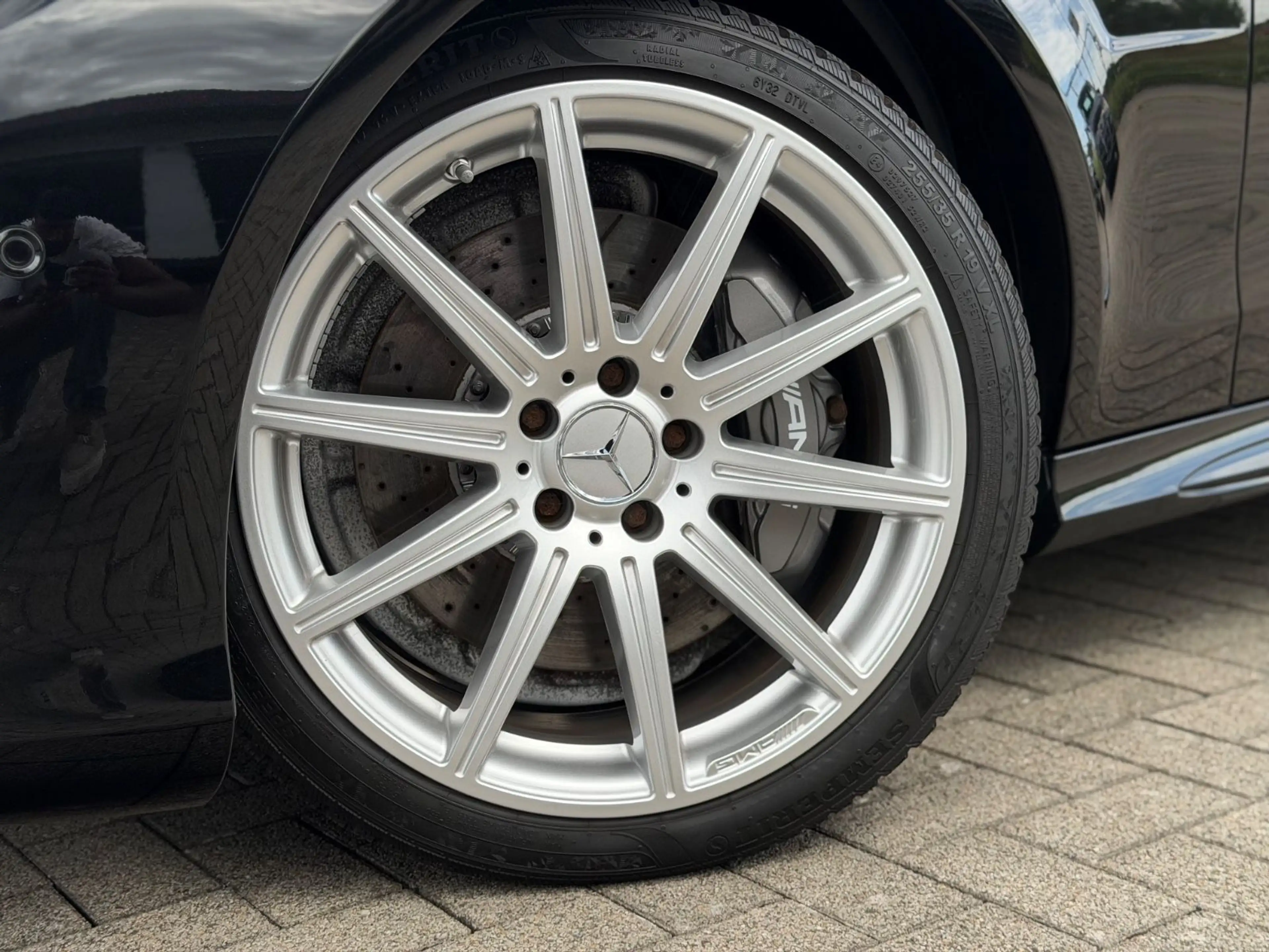 Mercedes-Benz E 63 AMG 4Matic *Pano*HK*Distronic*Original* — photo 38