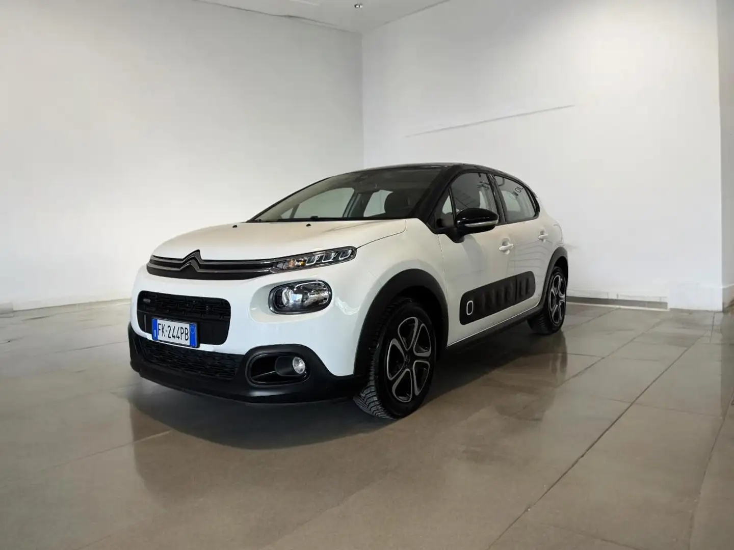 Citroen C3 PureTech 82 Shine Bianco - 2