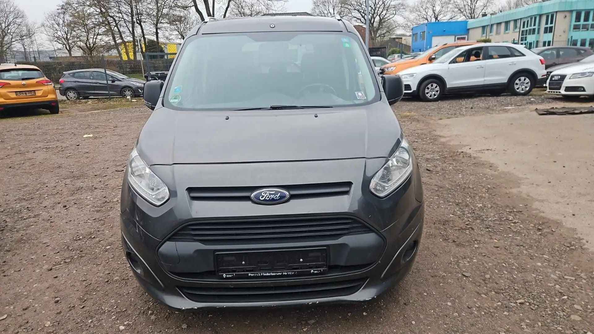 Ford Grand Tourneo Elektrische Rampe Behindertengere. siva - 1