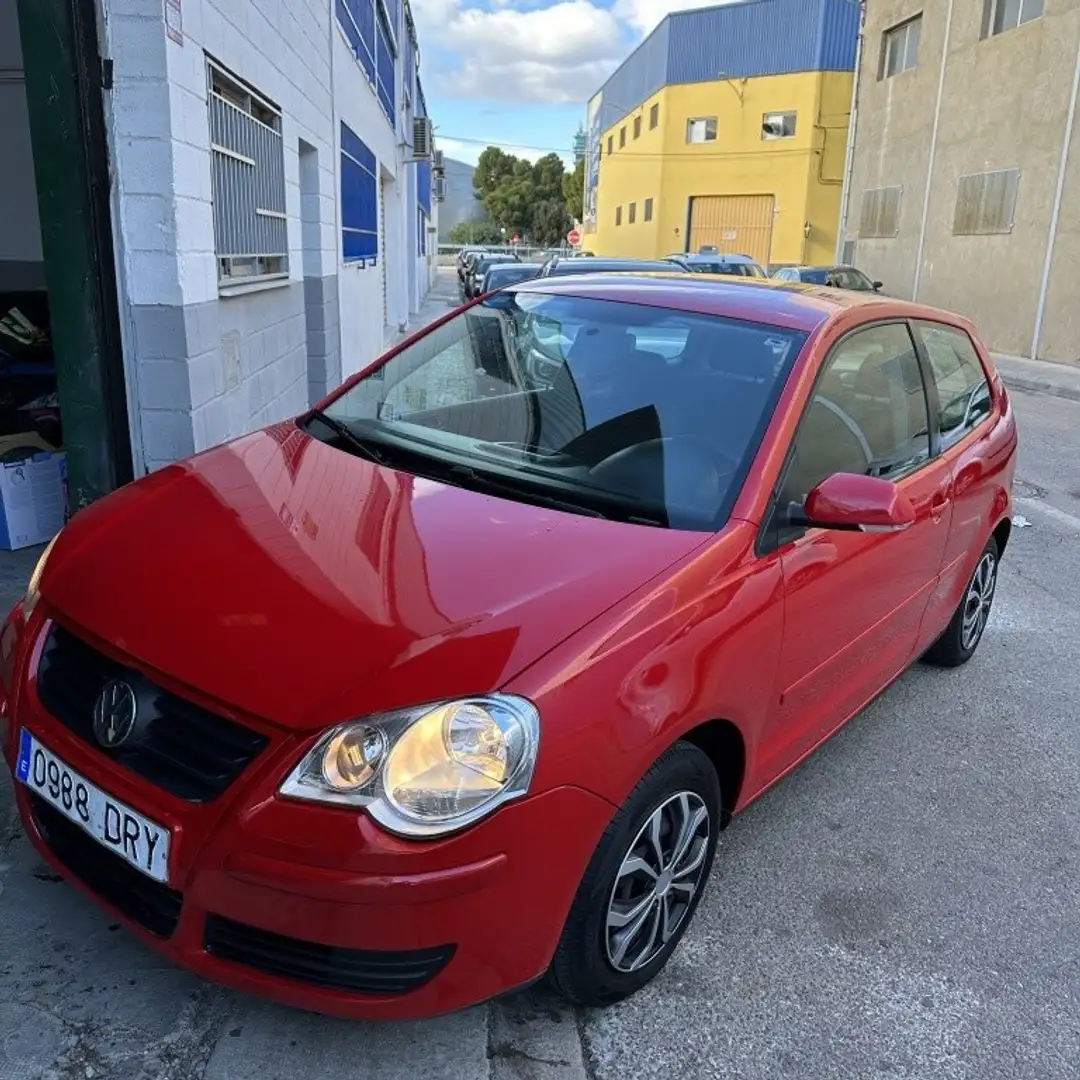 Volkswagen Polo 1.4TDI Advance Rojo - 1